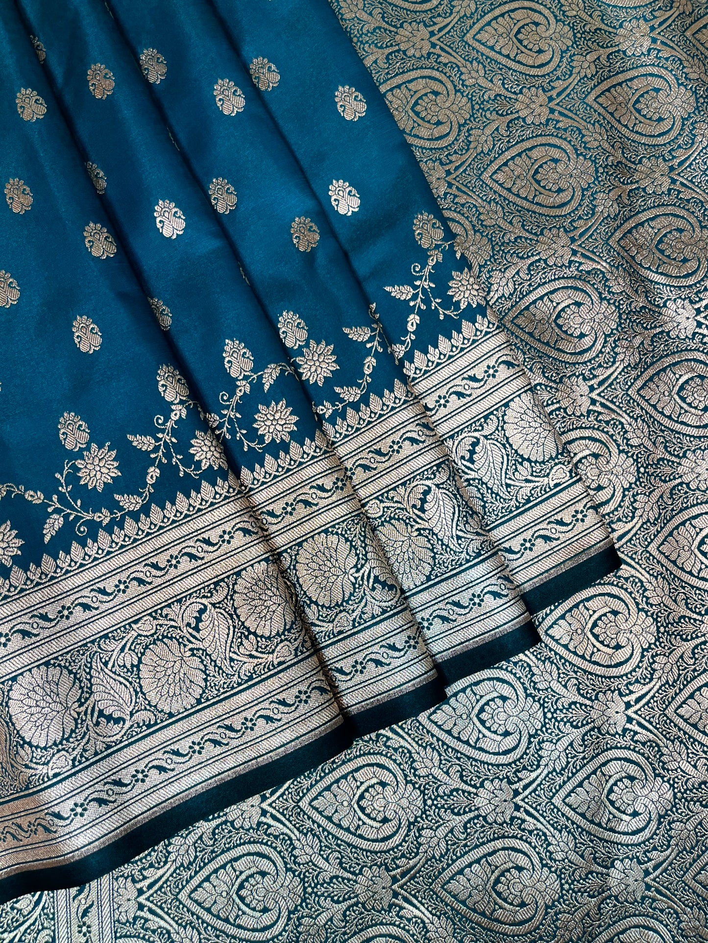 Blue-Green with Gold Work Katan Banarasi Saree with Silver Zari Floral Weaving And Grand Pallu B0519ds