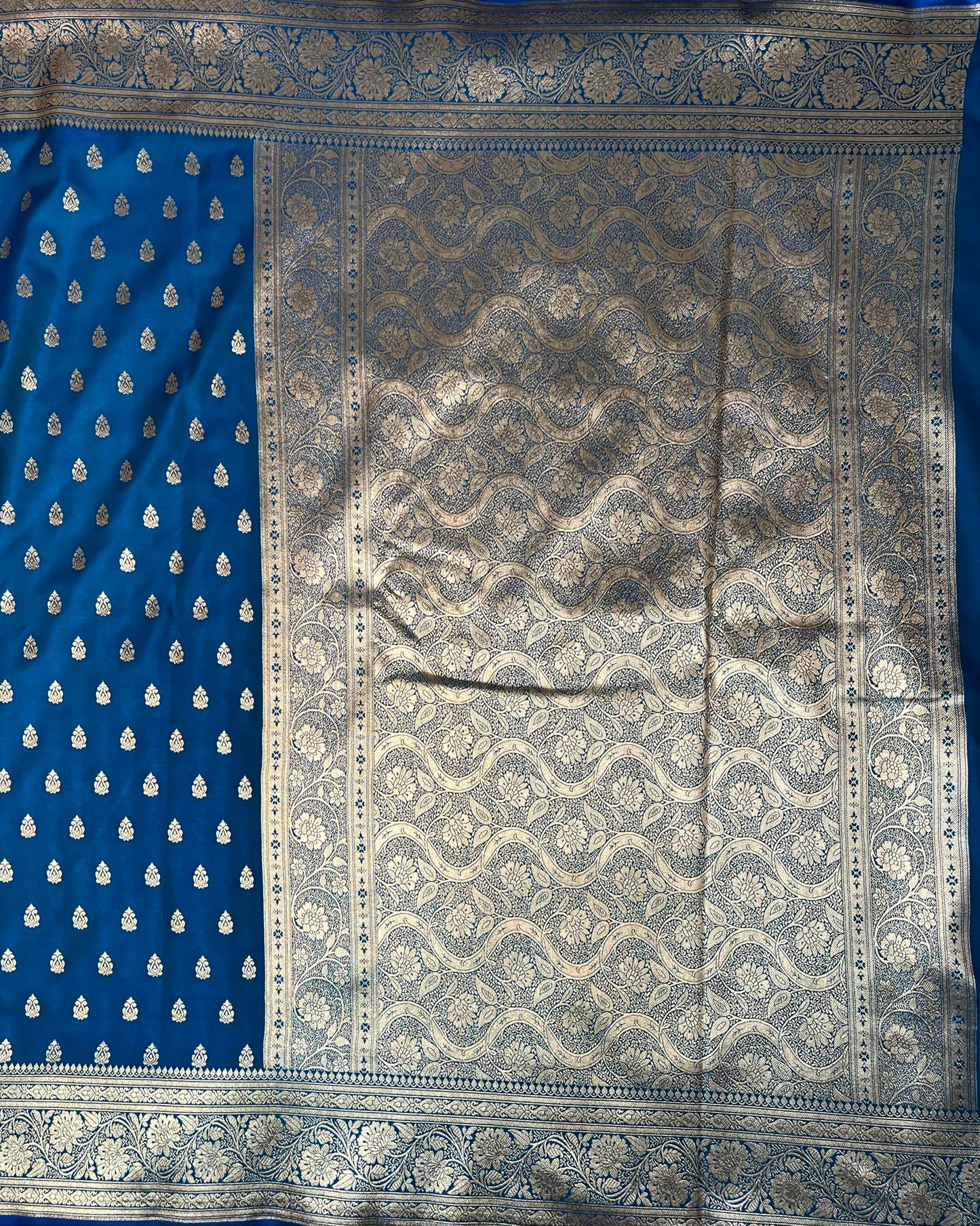 Light Blue Katan Banarasi Saree with Silver Zari Floral Weaving And Grand Pallu B0517ds
