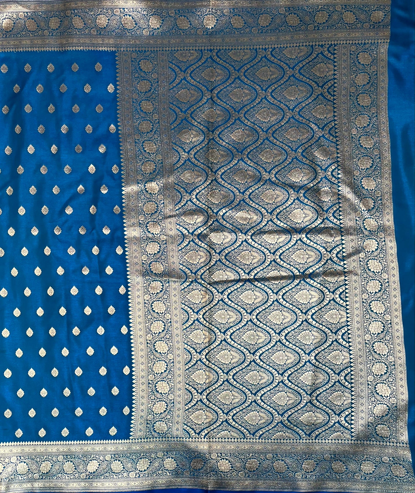 Light Blue Katan Banarasi Saree with Silver Zari Floral Weaving And Grand Pallu B0513ds
