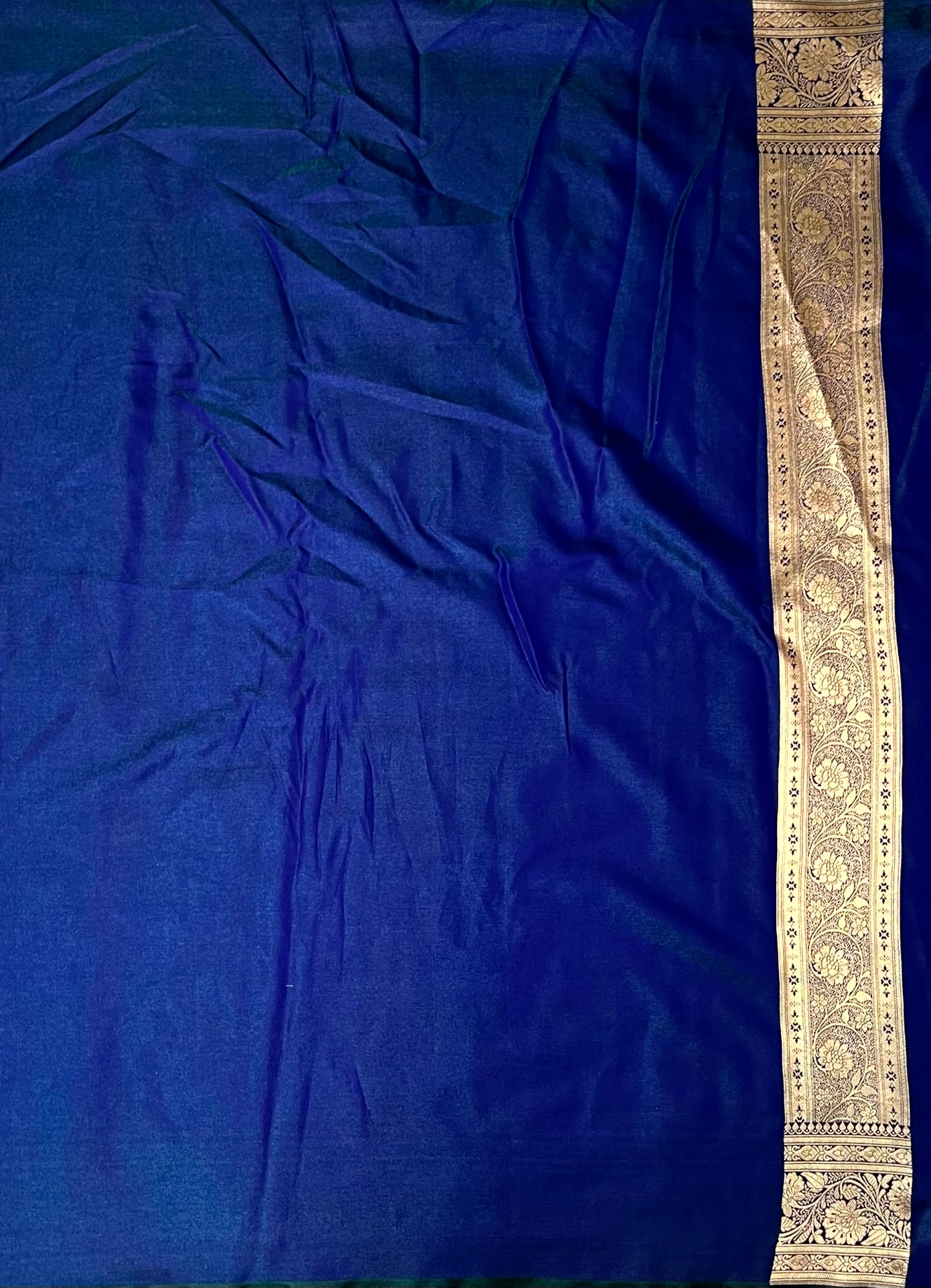 Dark Blue Katan Banarasi Saree with Silver Zari Floral Weaving And Grand Pallu B0510ds