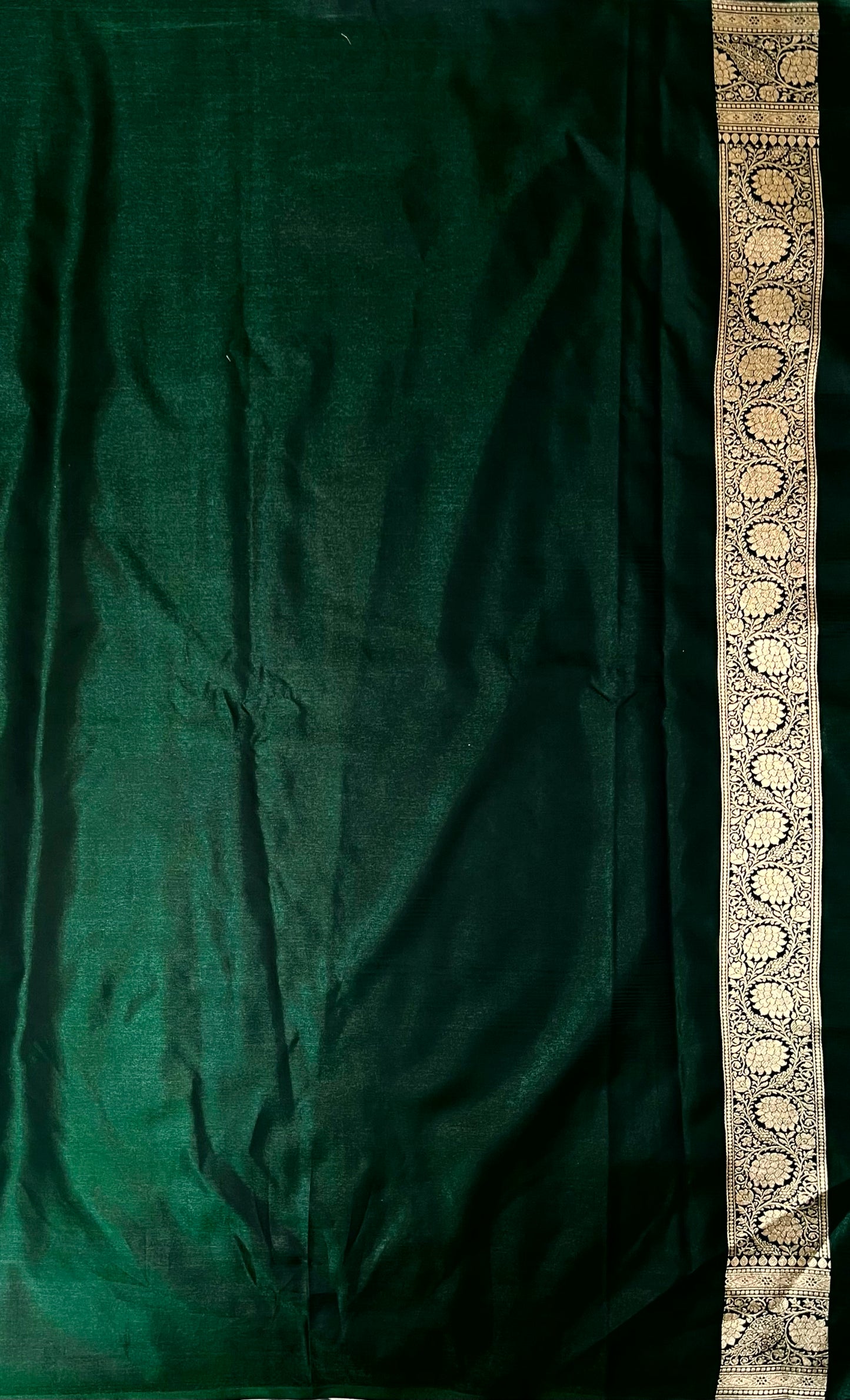 Dark Green Katan Banarasi Saree with Silver Zari Floral Weaving & Grand Pallu B0507ds