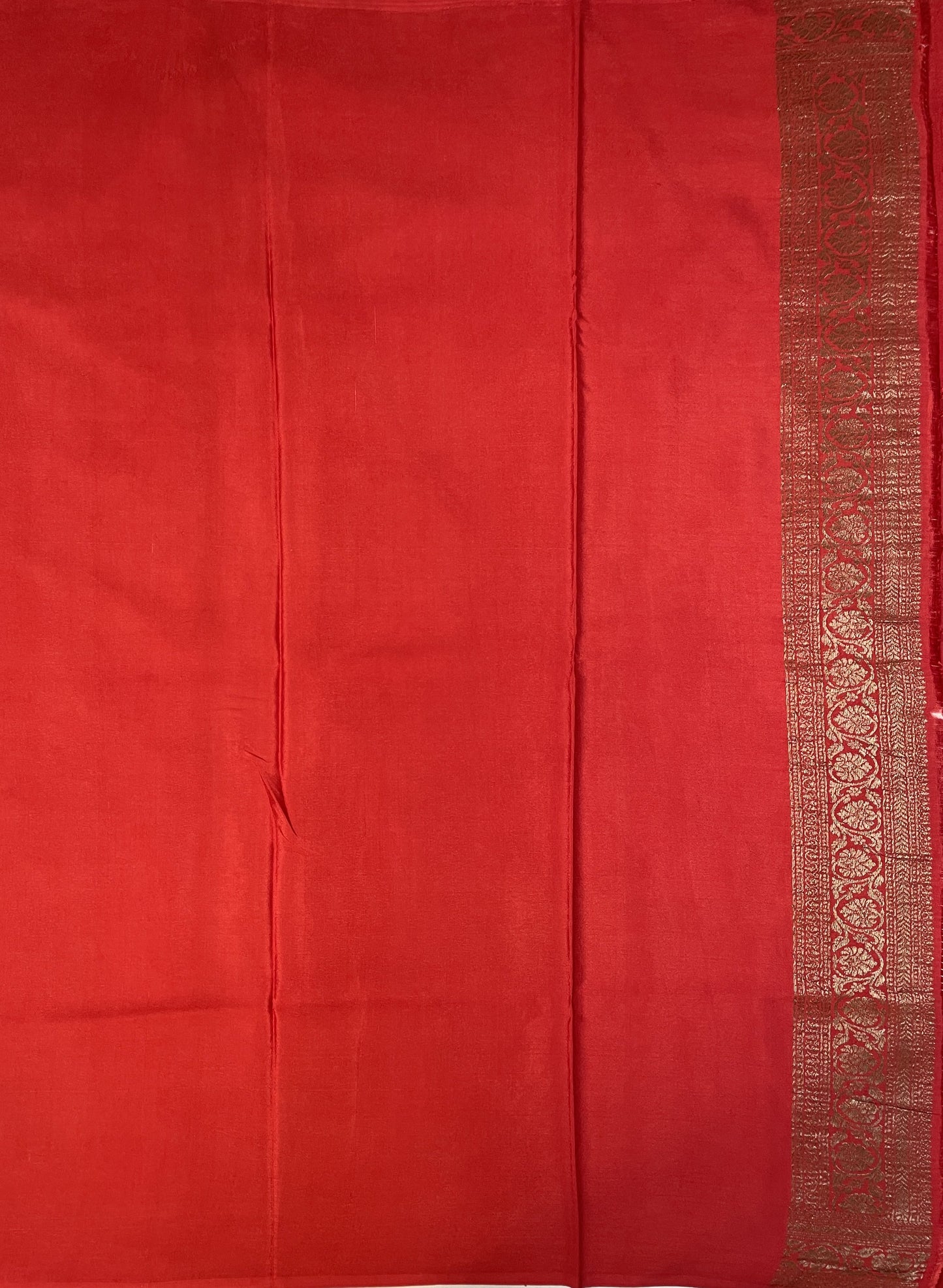 Red -Luxury Banarasi Crepe Saree B0500ds