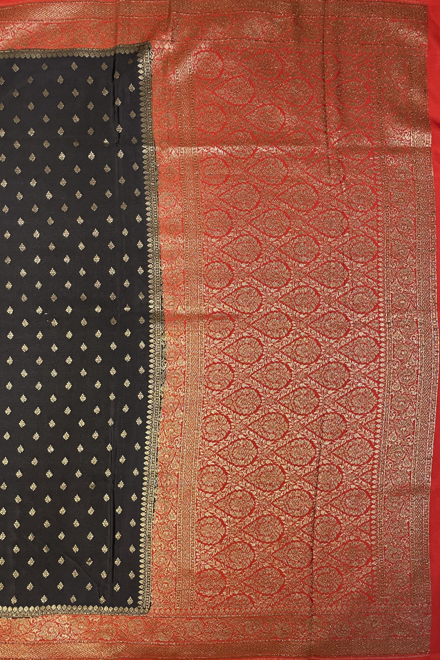 Black And Red -Luxury Banarasi Crepe Saree B0499ds
