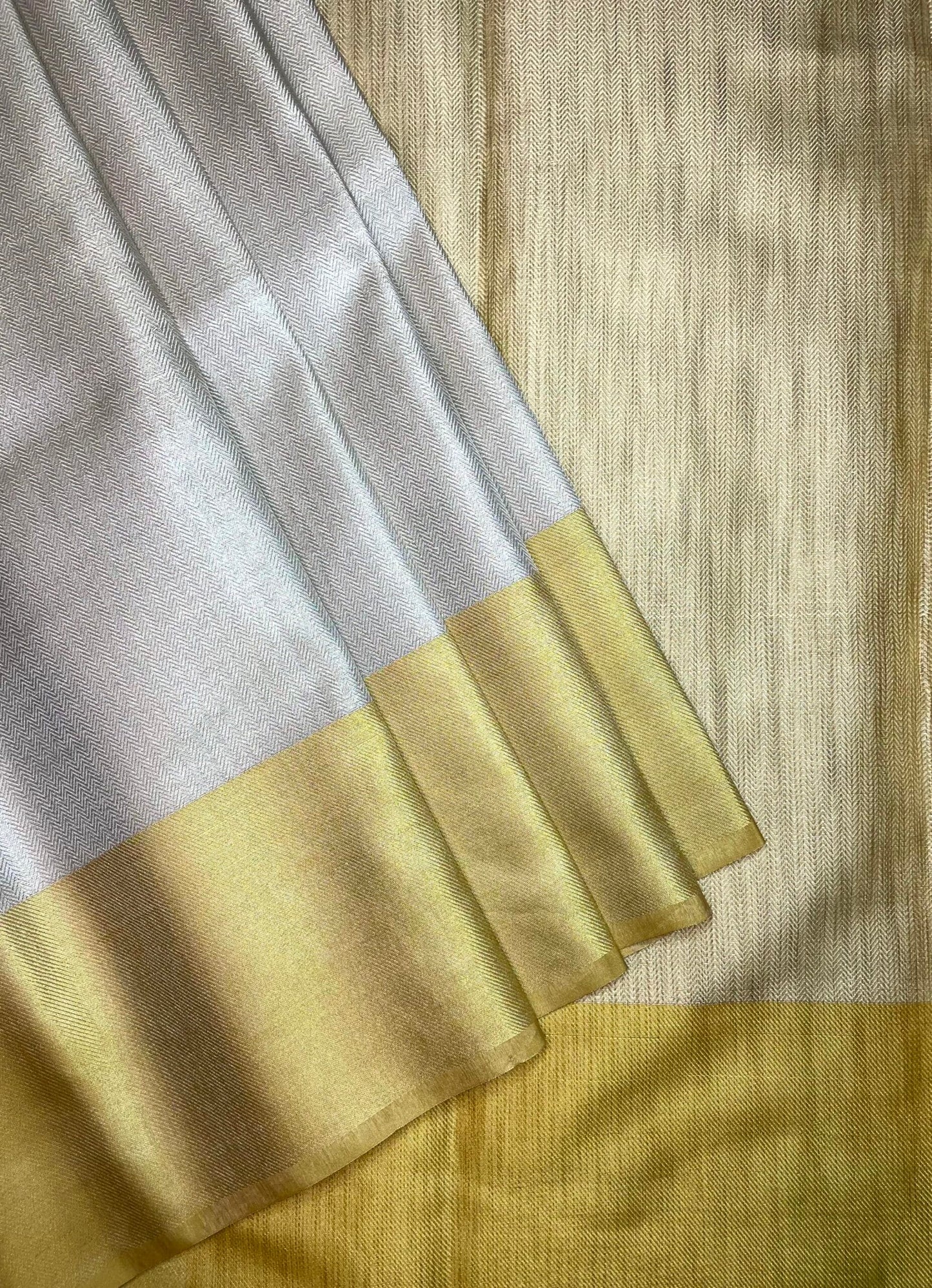 Mustard Banaras Tissue with Body and Temple Zari Border Design b0258ds