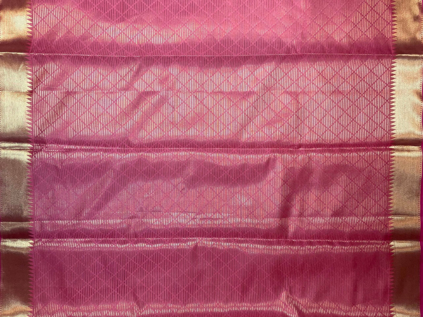 Pink Banaras Tissue with Body and Temple Zari Border Design b0192ds