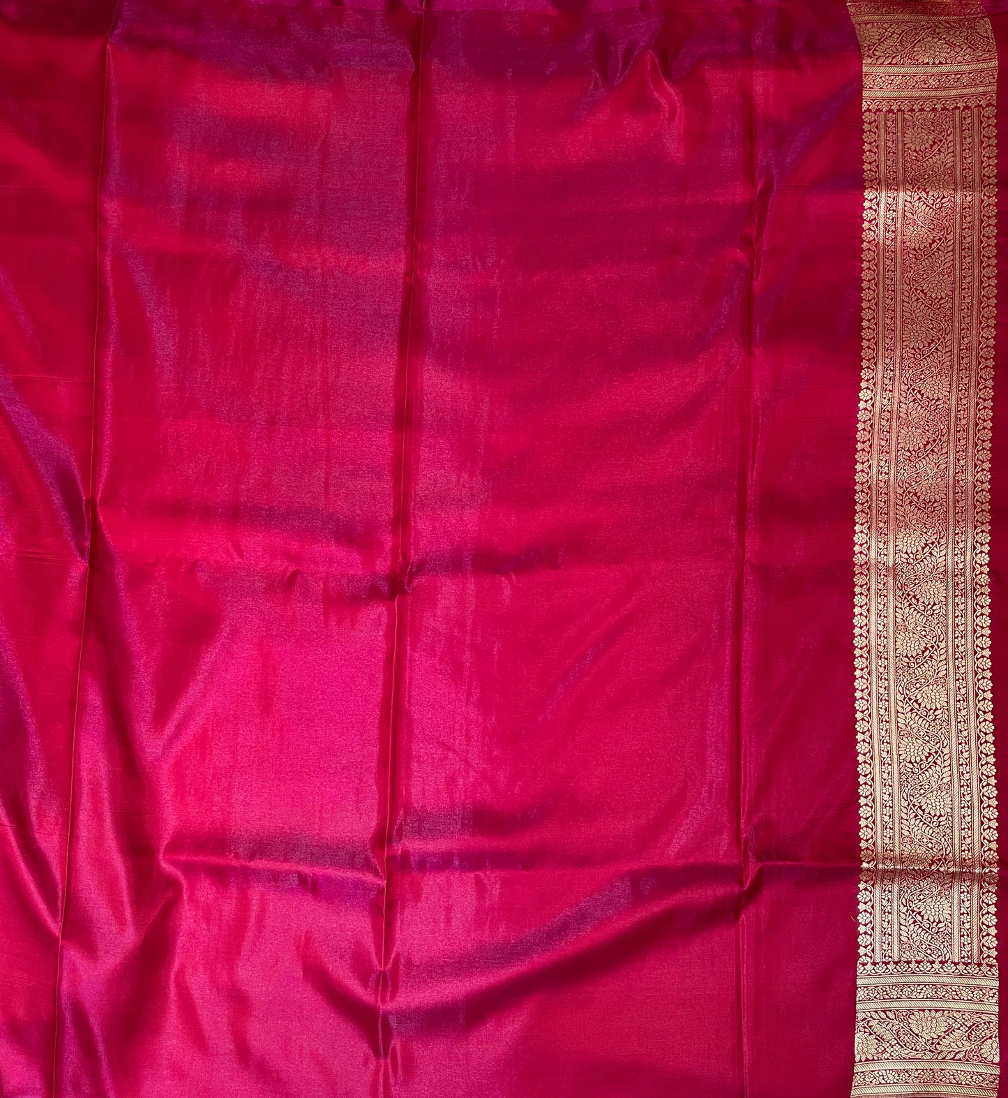 Dark Green Katan Banarasi Saree with Silver Zari Floral Weaving And Grand Pallu B0523ds