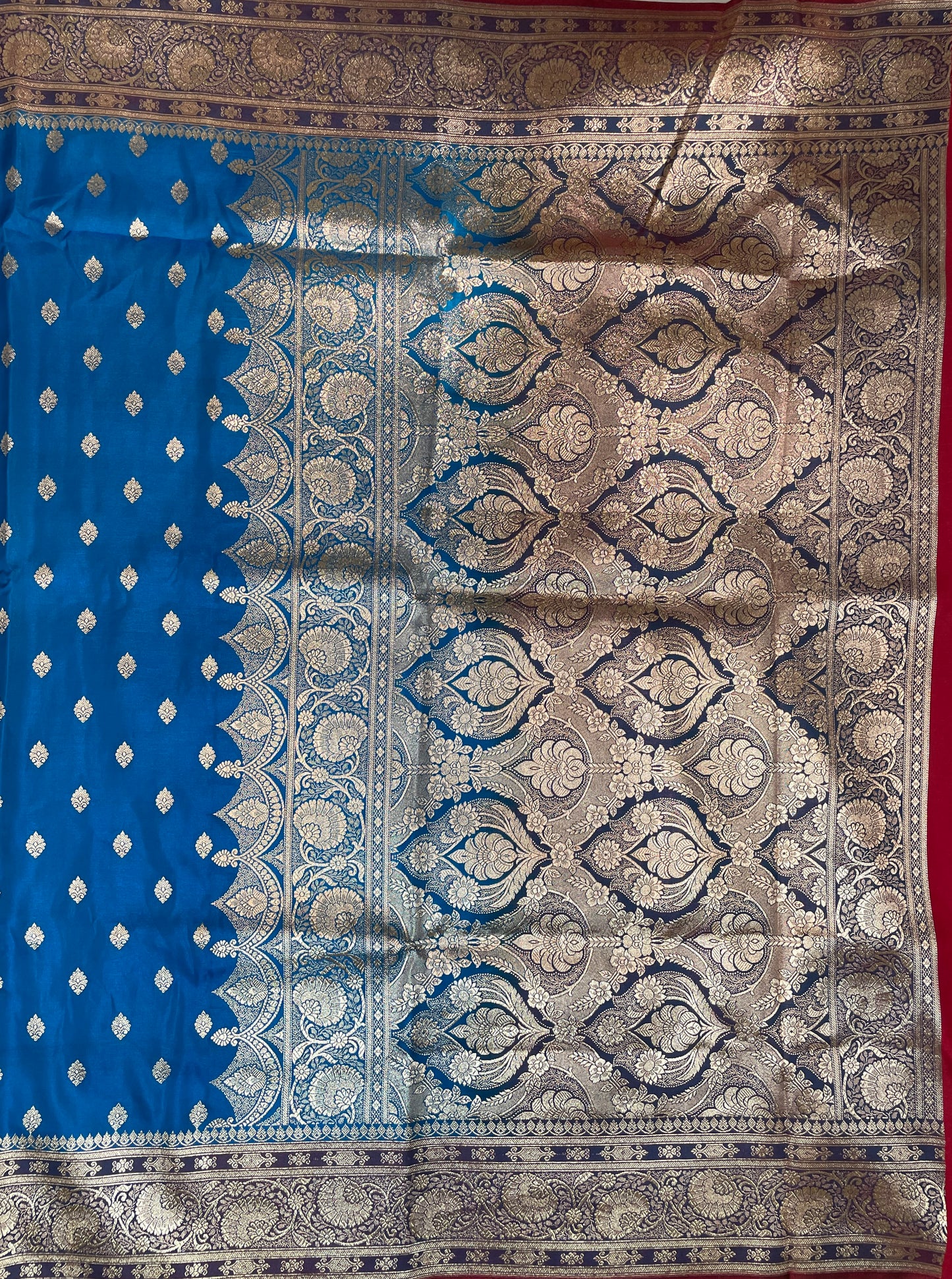 Light Blue and Red Katan Banarasi Saree with Silver Zari Floral Weaving And Grand Pallu B0526ds