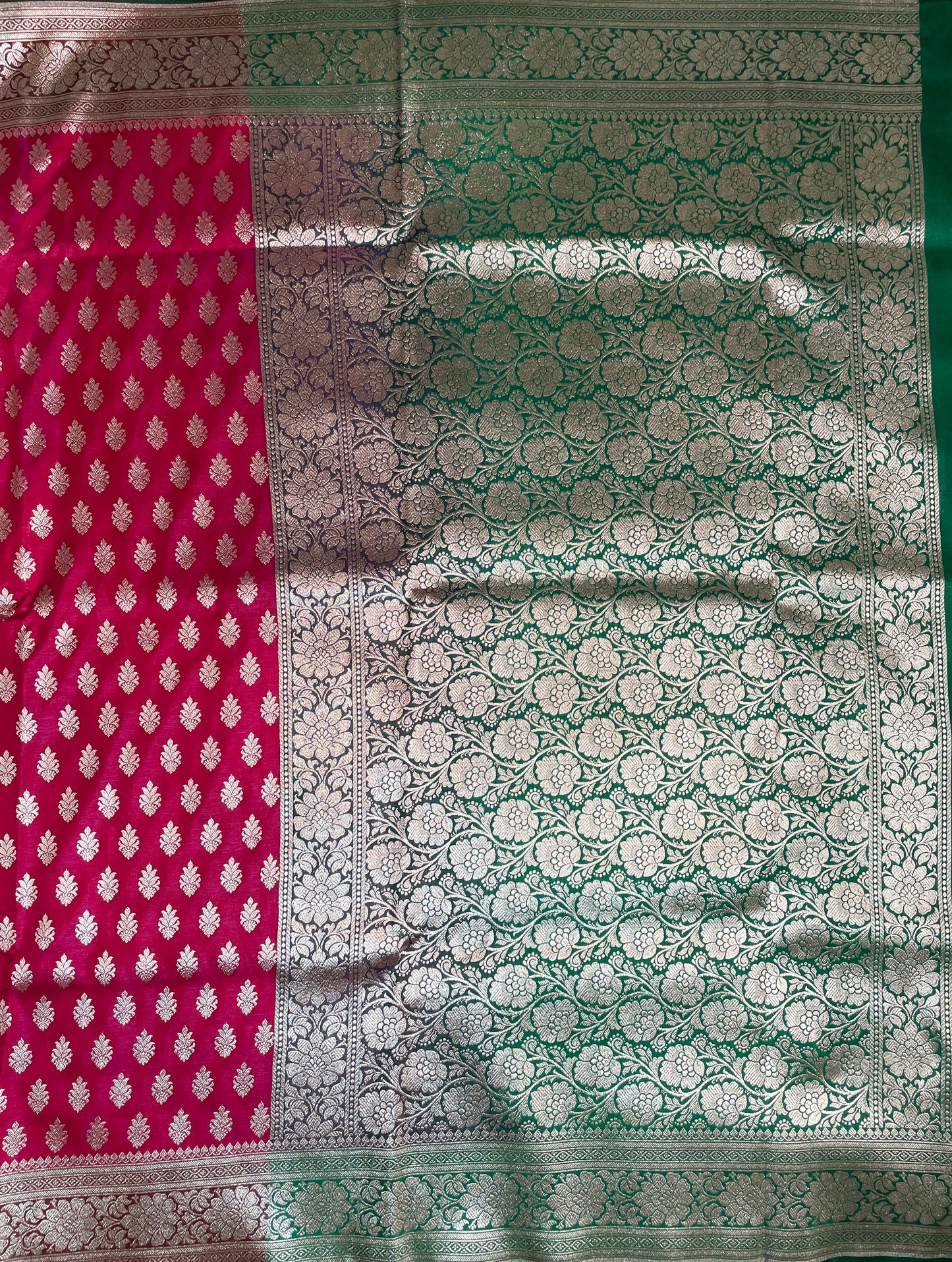 Pink And Green Katan Banarasi Saree with Silver Zari Floral Weaving And Grand Pallu B0529ds