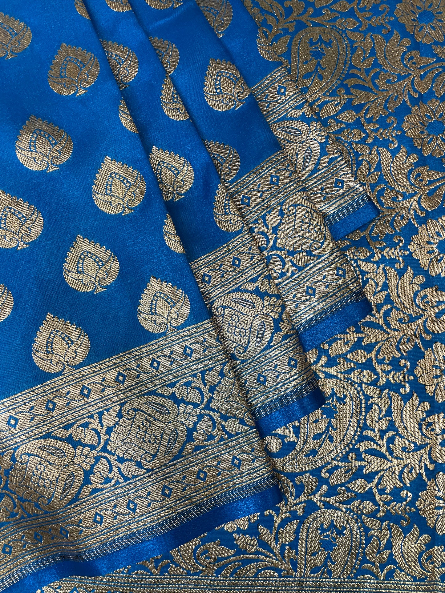 Light Blue Katan Banarasi Saree with Silver Zari Floral Weaving And Grand Pallu B0530ds