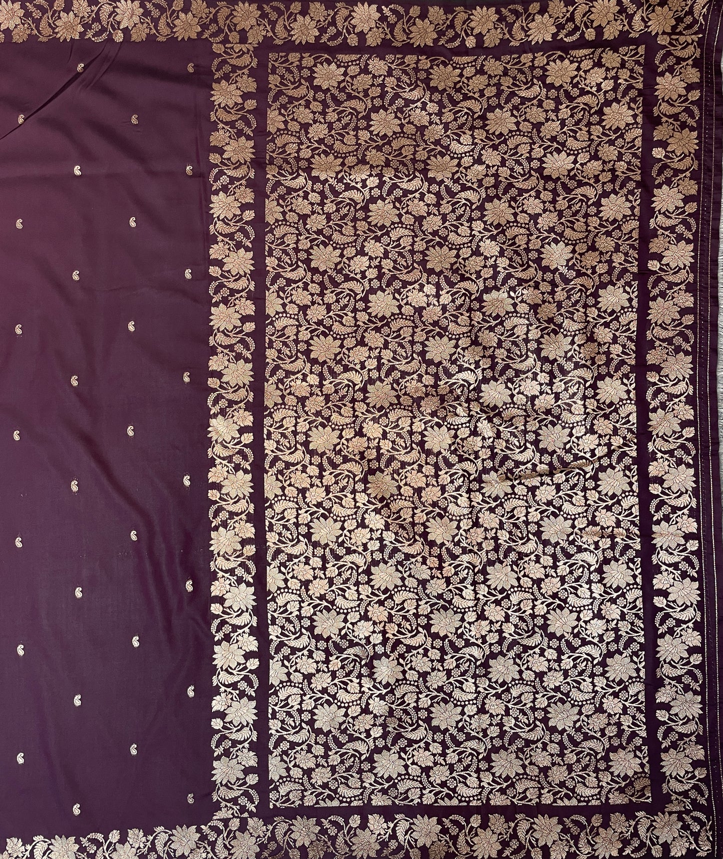 Viloet Lavender Katan Banarasi Saree with Silver Zari Floral Weaving And Grand Pallu B0545ds