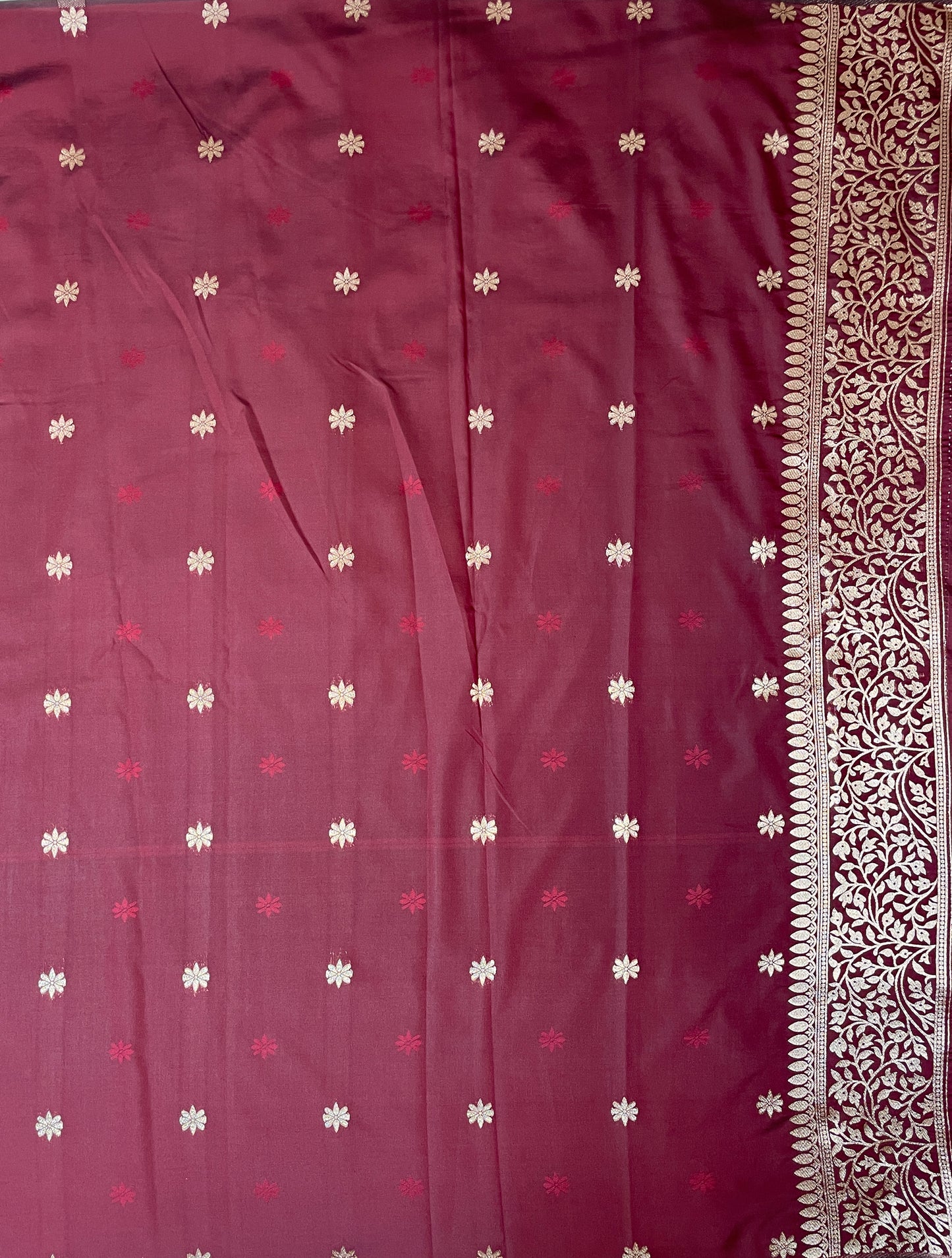 Brown Katan Banarasi Saree with Silver Zari Floral Weaving And Grand Pallu B0546ds