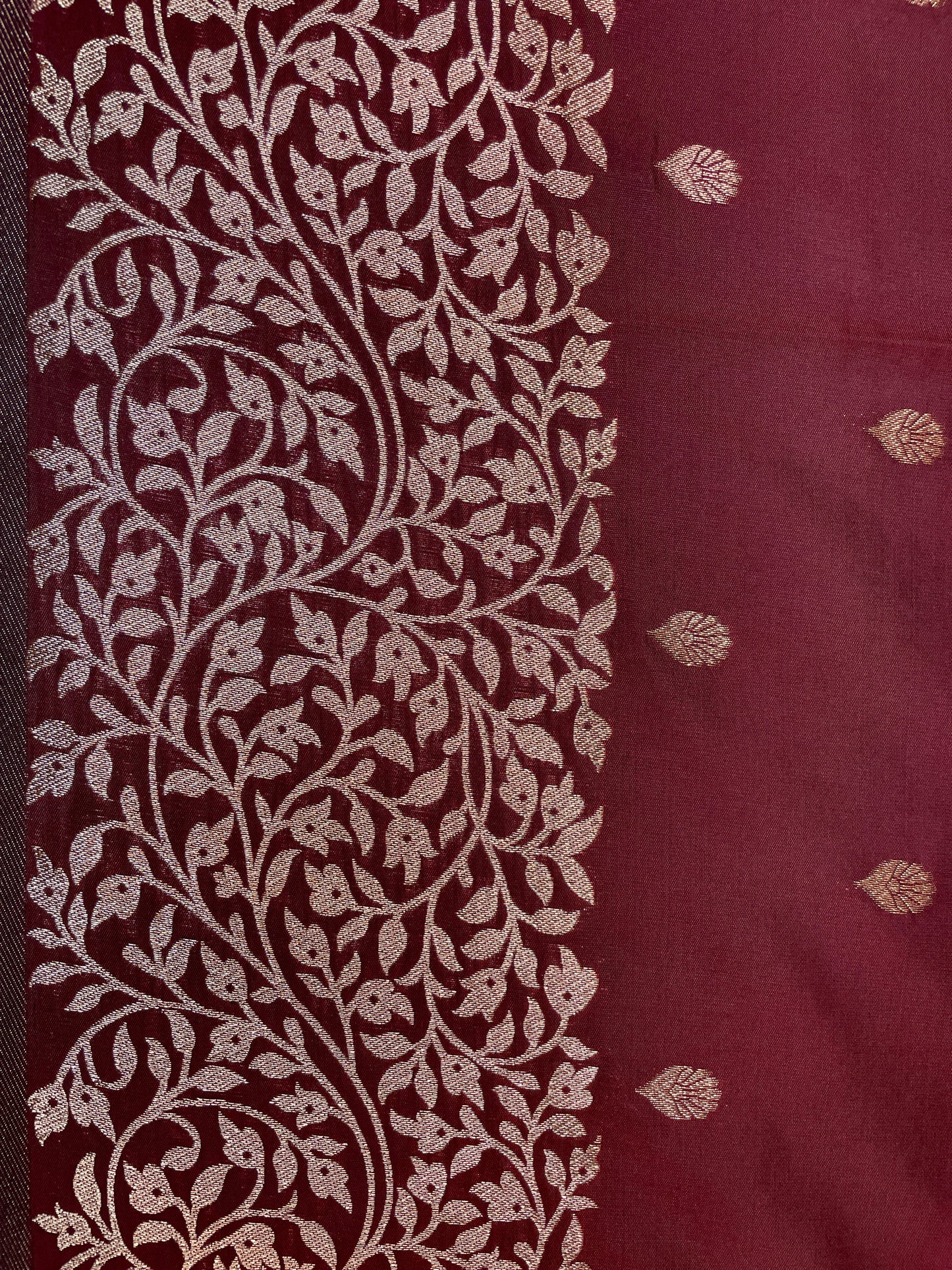 Brown Katan Banarasi Saree with Silver Zari Floral Weaving And Grand Pallu B0546ds