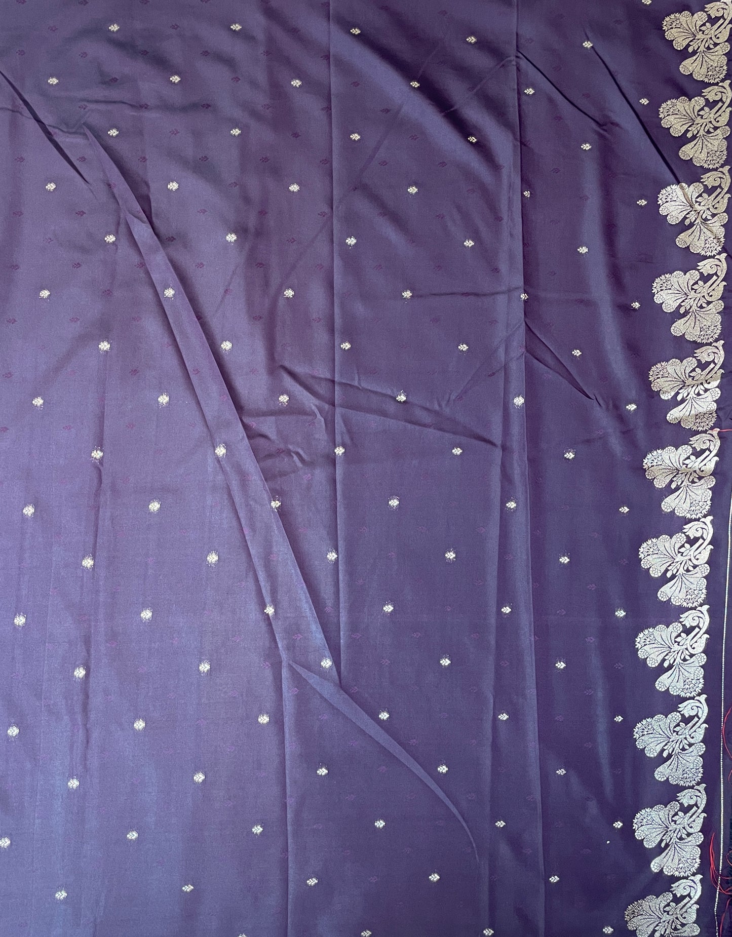 Viloet Lavender Katan Banarasi Saree with Silver Zari Floral Weaving And Grand Pallu B0548ds