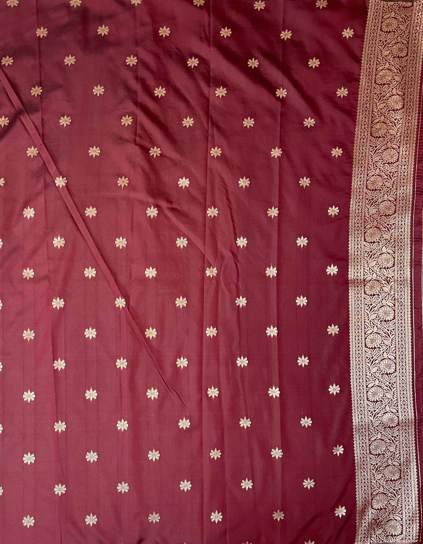 Dark Brown Katan Banarasi Saree with Silver Zari Floral Weaving And Grand Pallu B0552ds