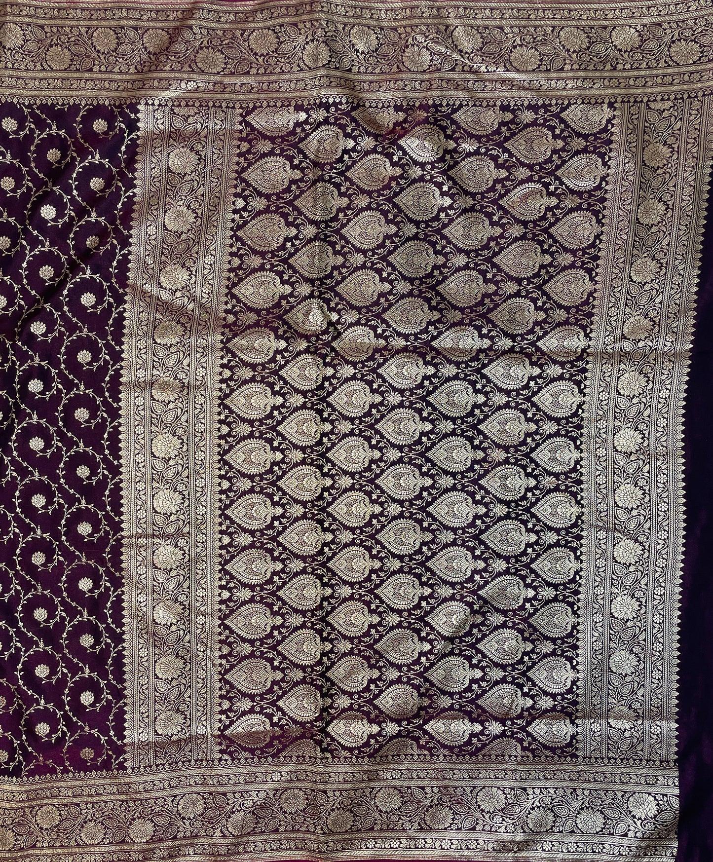 Wine Katan Banarasi Saree with Silver Zari Floral Weaving And Grand Pallu B0554ds