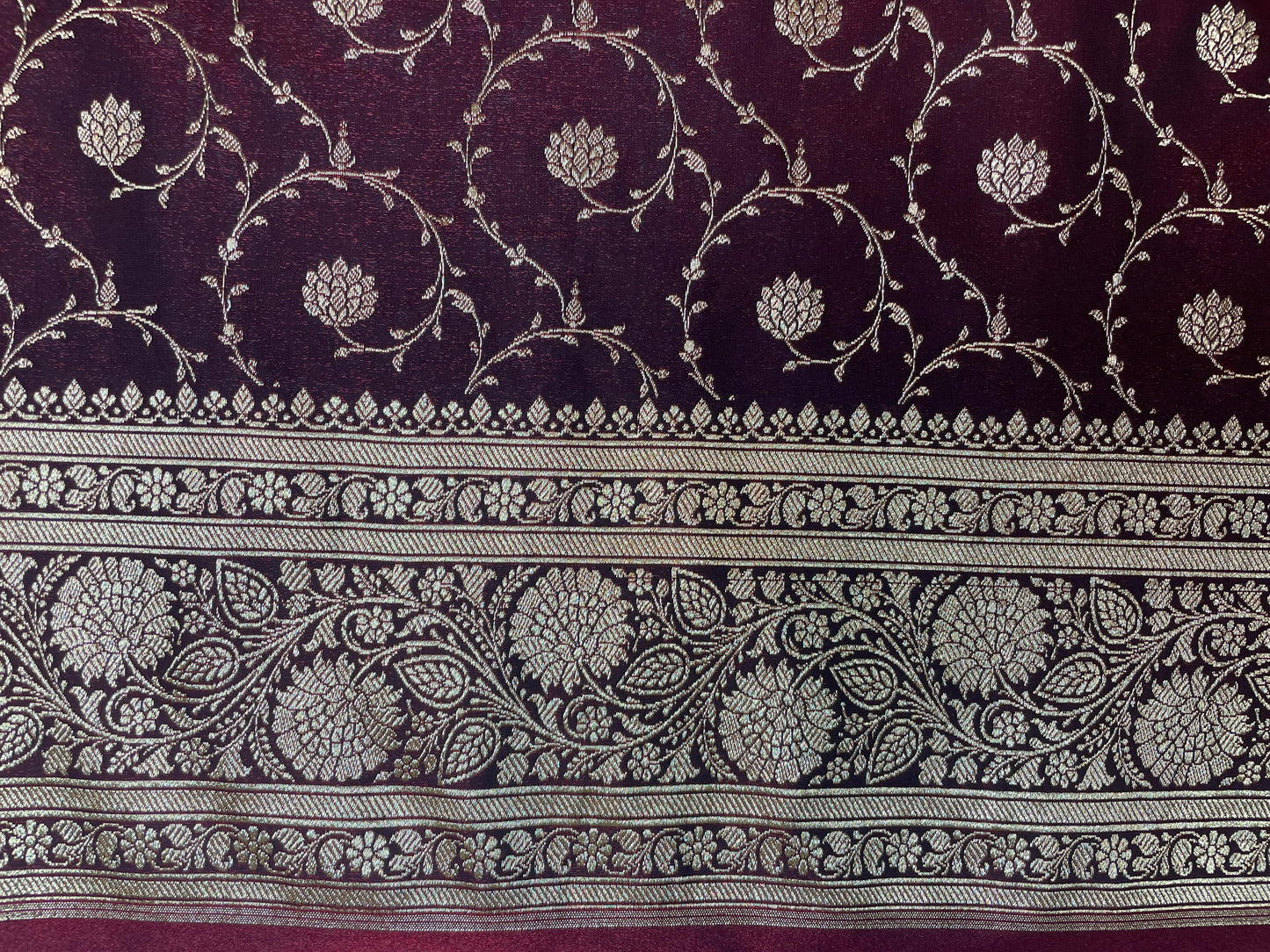 Dark Mahroon Katan Banarasi Saree with Silver Zari Floral Weaving And Grand Pallu B0556ds
