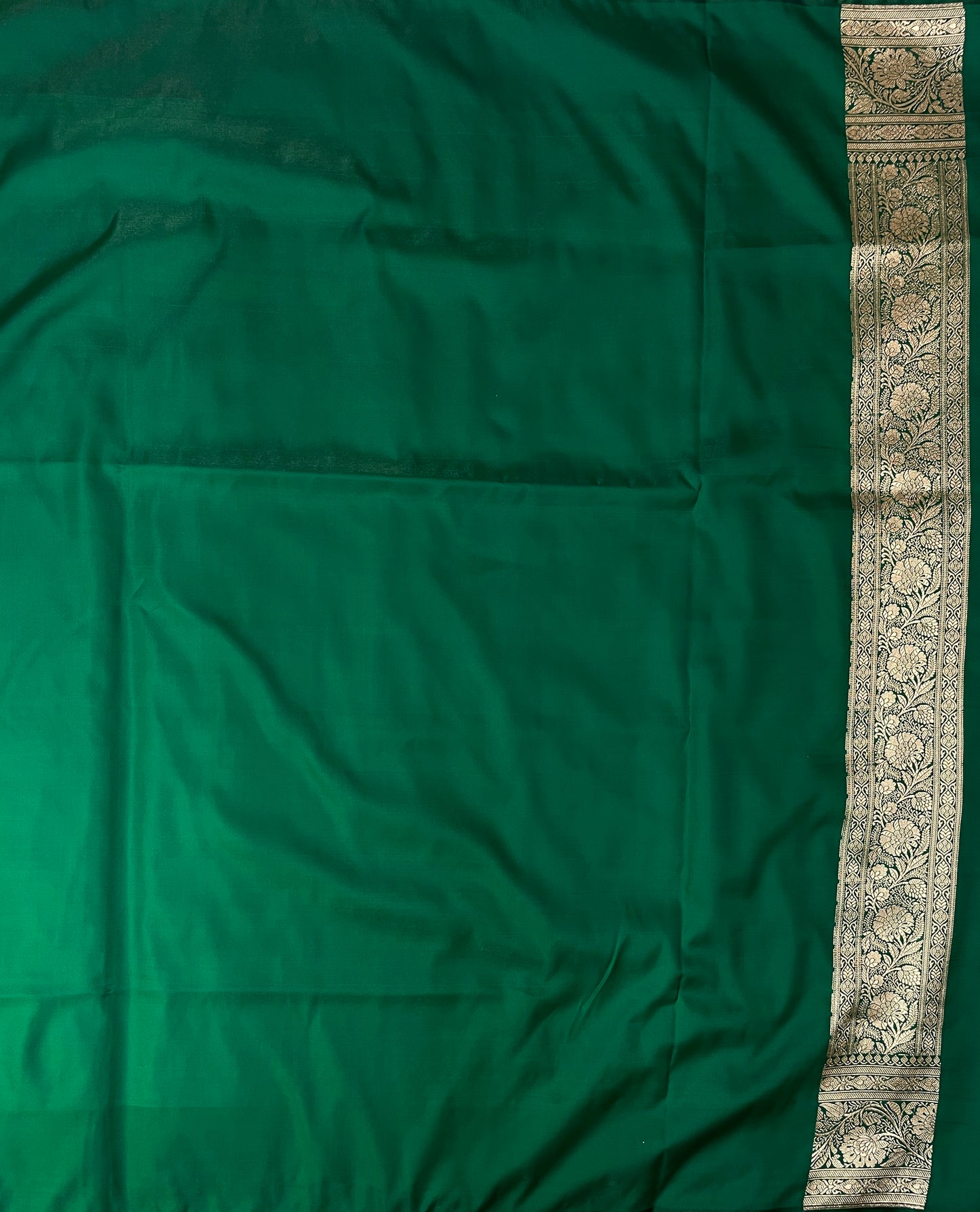 Light Pink And Green Katan Banarasi Saree with Silver Zari Floral Weaving And Grand Pallu B05058ds