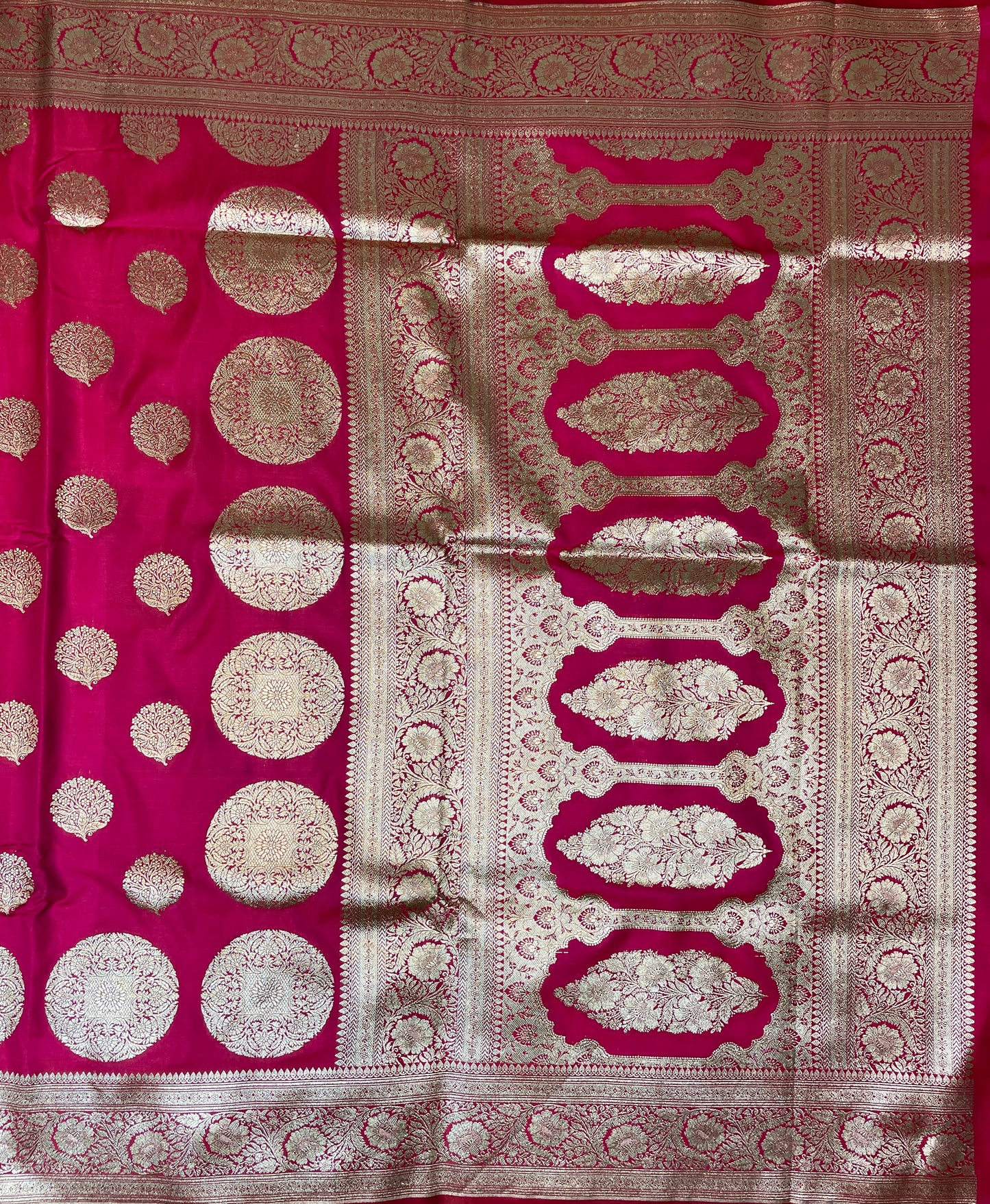 Pink Katan Banarasi Saree with Silver Zari Floral Weaving And Grand Pallu B0562ds
