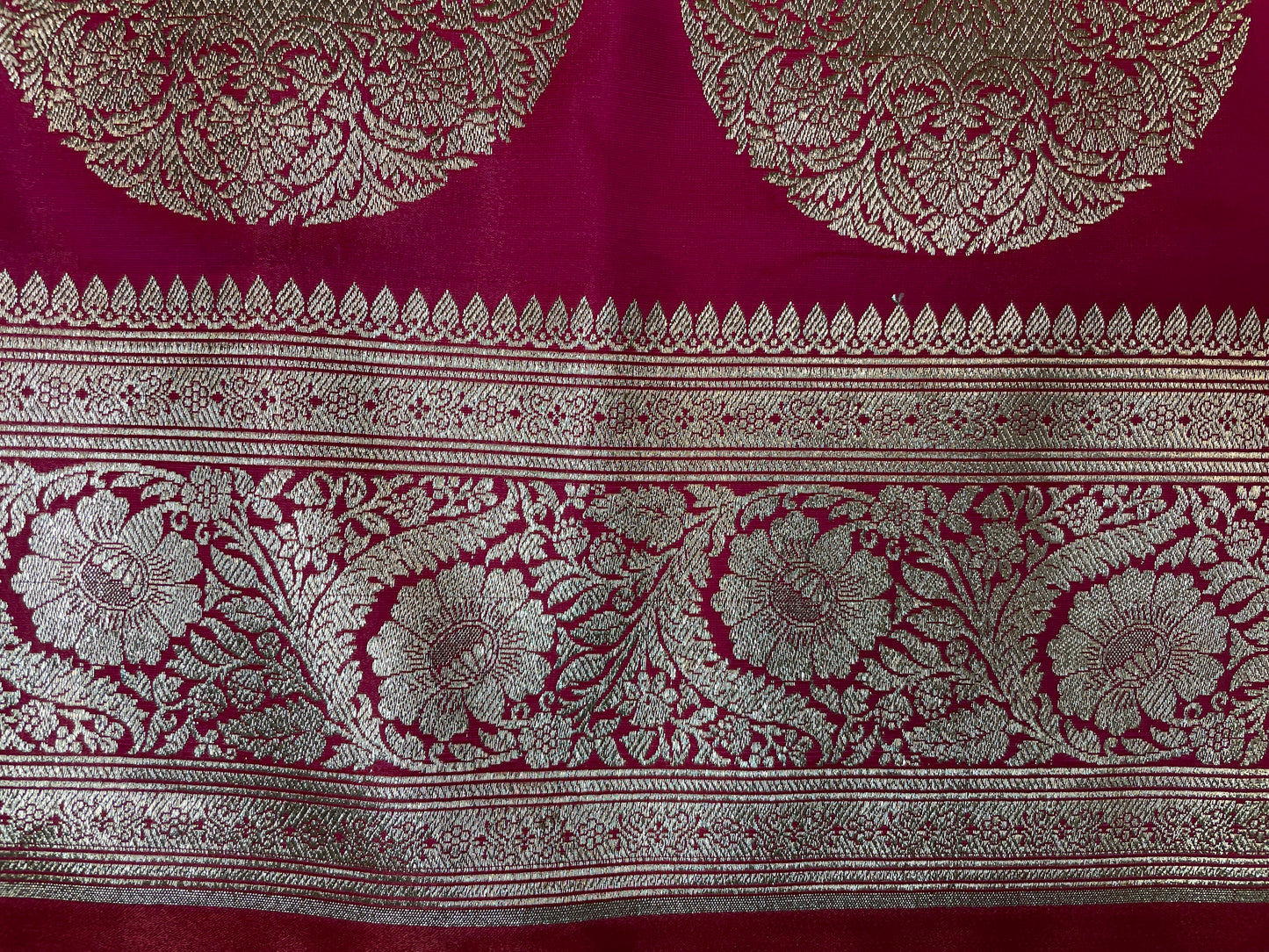 Pink Katan Banarasi Saree with Silver Zari Floral Weaving And Grand Pallu B0562ds