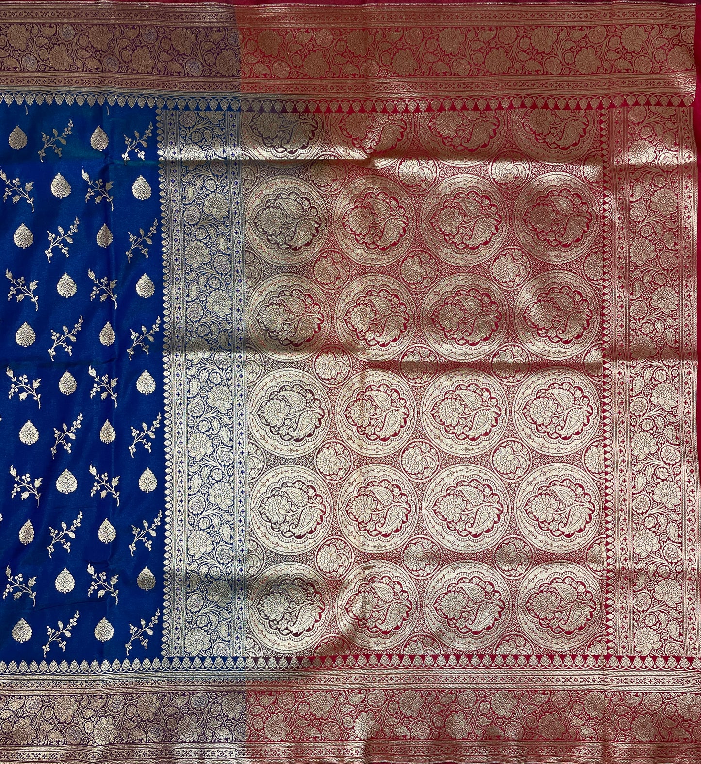 Dark Blue and Red Katan Banarasi Saree with Silver Zari Floral Weaving And Grand Pallu B0567ds