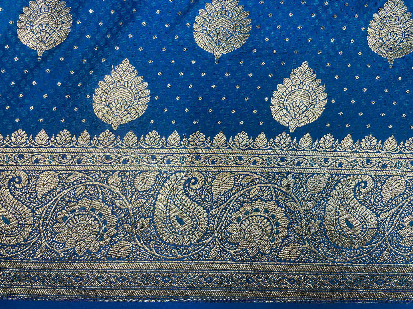 Dark Blue Katan Banarasi Saree with Silver Zari Floral Weaving And Grand Pallu B0572ds