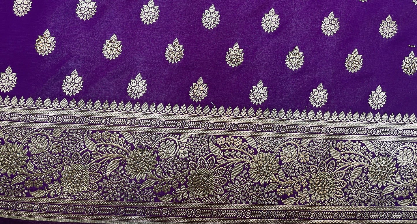 Purple Katan Banarasi Saree with Silver Zari Floral Weaving And Grand Pallu B0575ds
