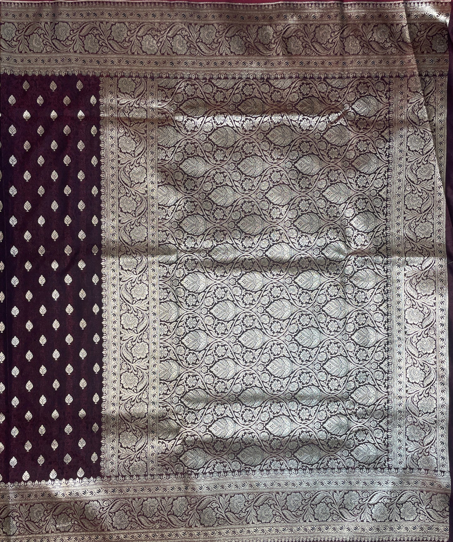 Dark Maroon Katan Banarasi Saree with Silver Zari Floral Weaving And Grand Pallu B0608ds