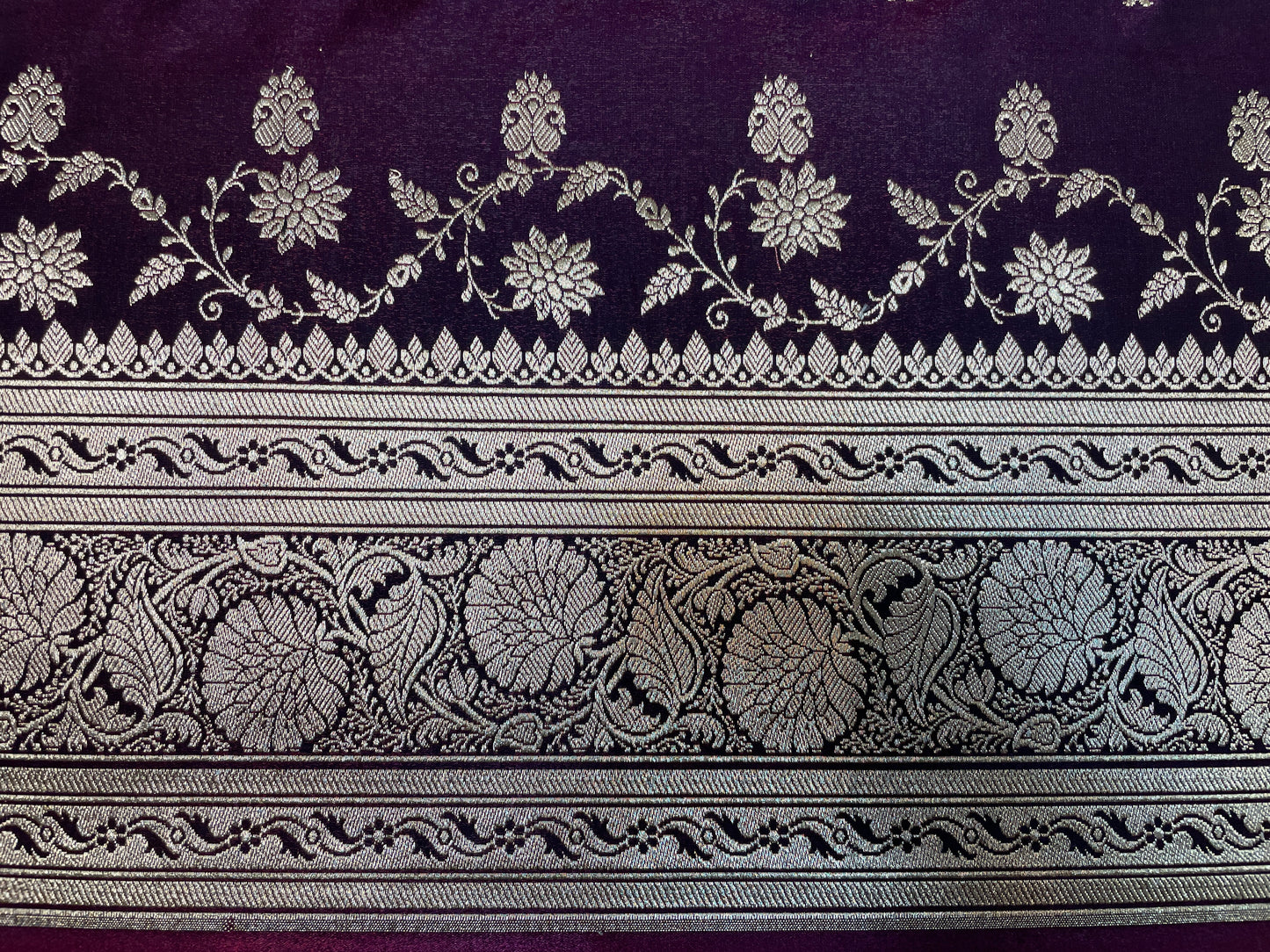 Dark Purple Katan Banarasi Saree with Silver Zari Floral Weaving And Grand Pallu B0595ds