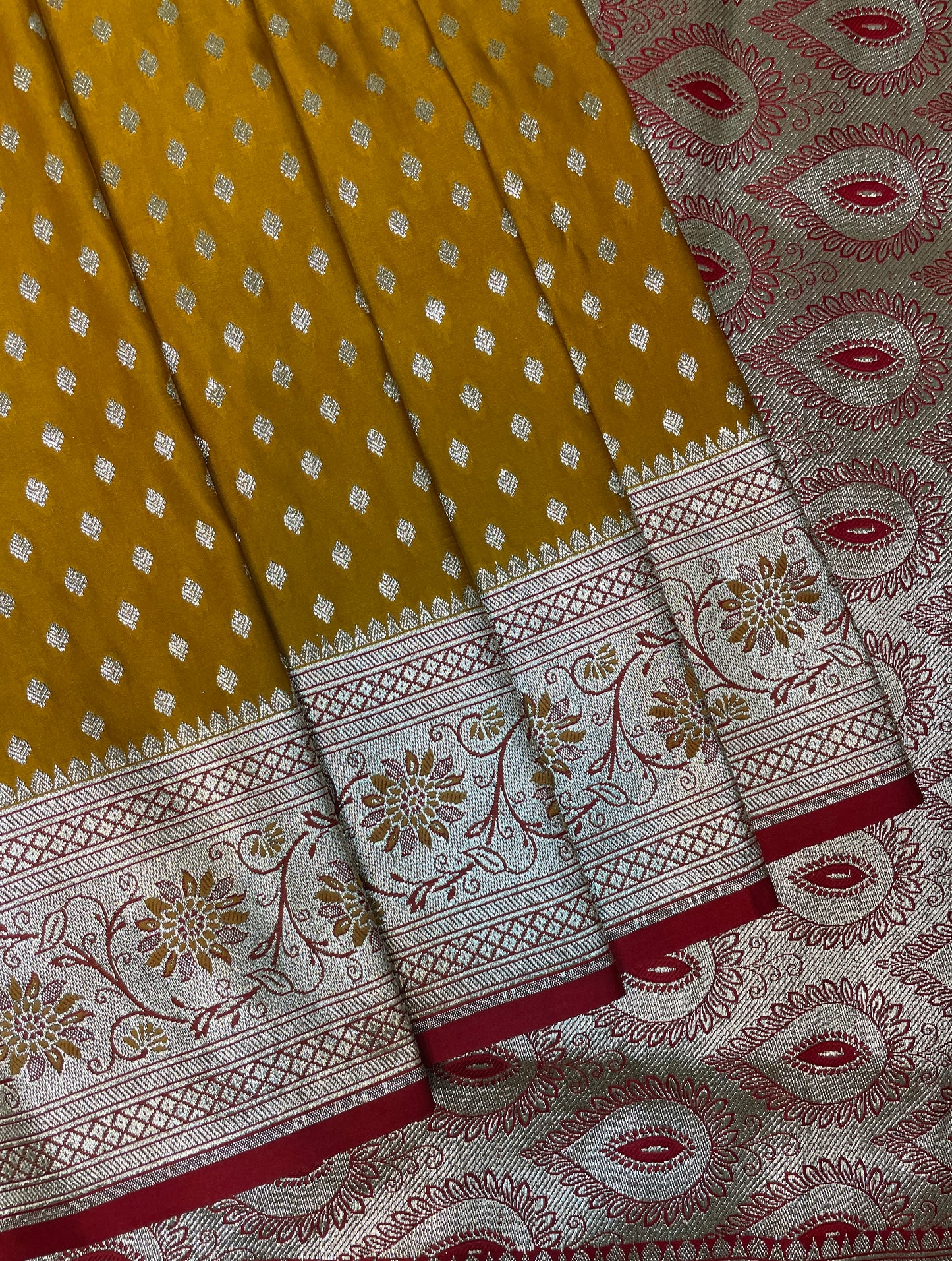 Yellow And Red Katan Banarasi Saree with Silver Zari Floral Weaving And Grand Pallu B0605ds