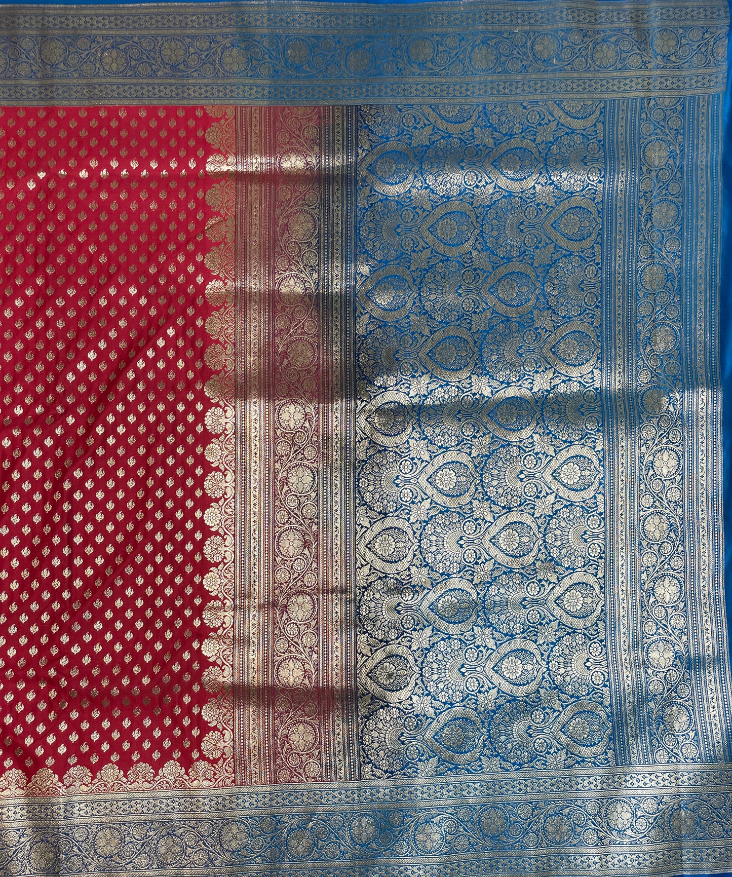 Maroon And Light Blue Katan Banarasi Saree with Silver Zari Floral Weaving And Grand Pallu B0615ds
