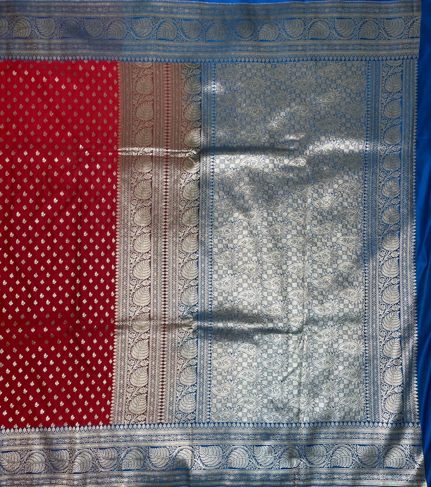 Maroon And Light Blue Katan Banarasi Saree with Silver Zari Floral Weaving And Grand Pallu B0618ds