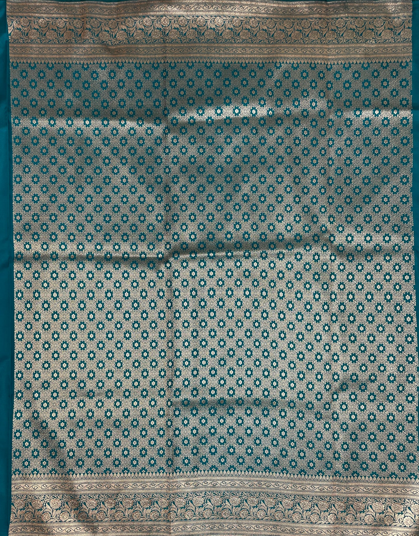 Light Blue Katan Banarasi Saree with Silver Zari Floral Weaving And Grand Pallu B0624ds