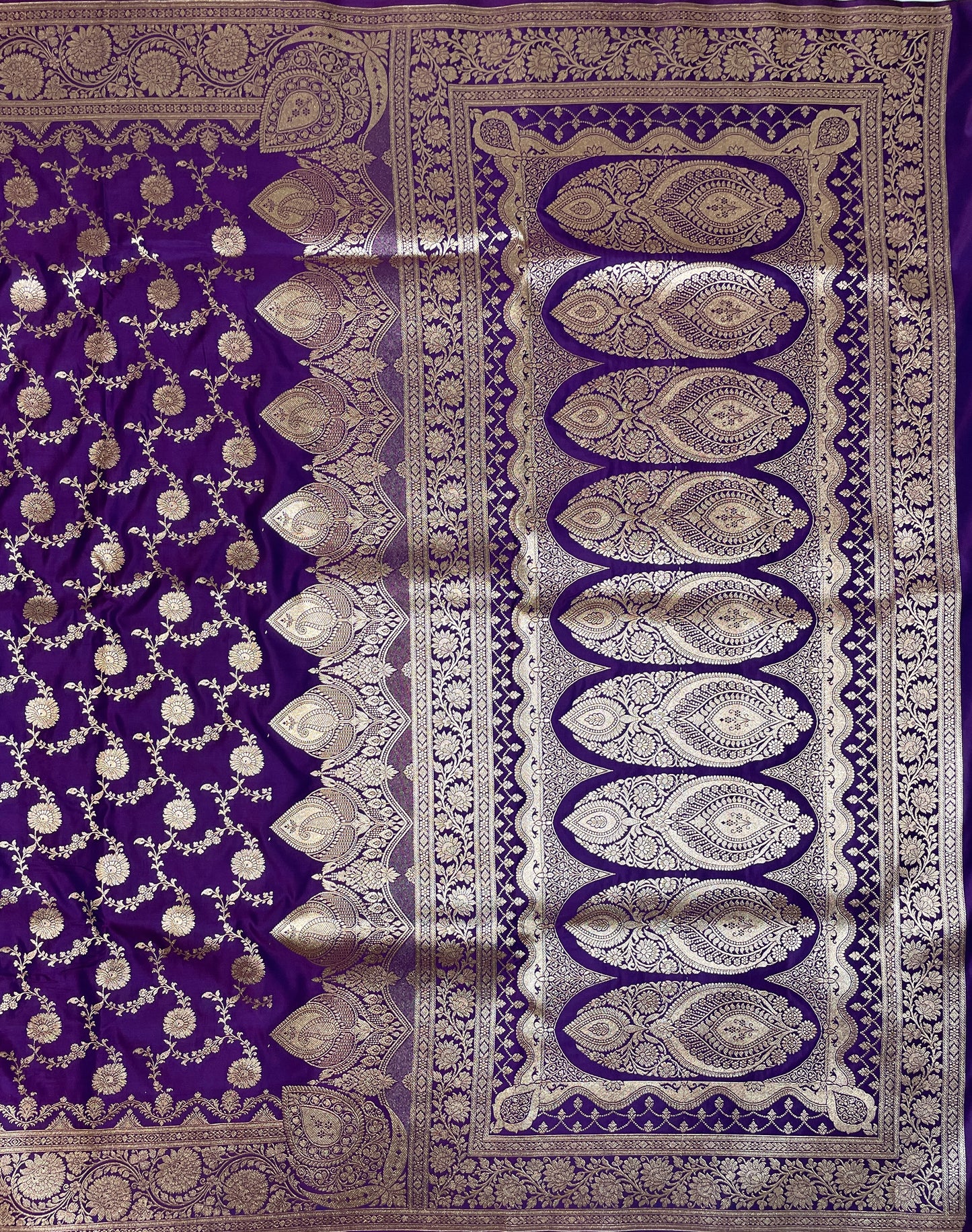 Purple Katan Banarasi Saree with Gold Zari Floral Weaving And Grand Pallu B0663ds