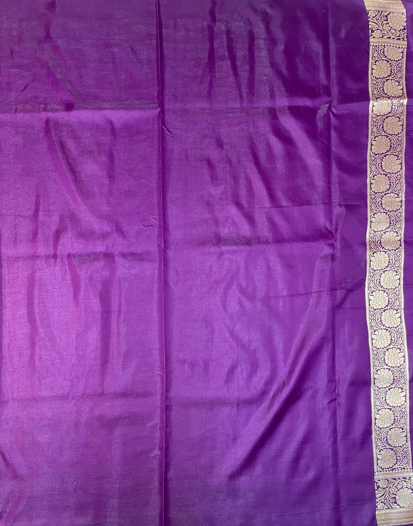 Purple Katan Banarasi Saree with Gold Zari Floral Weaving And Grand Pallu B0666ds