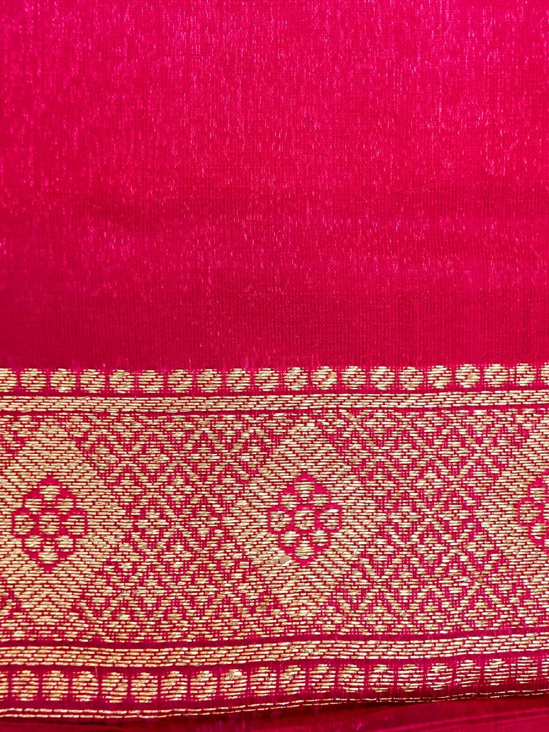 Bottle Green Banarasi Silk Saree with Pink Meenakari Pallu & Gold Zari Vines DSK0058