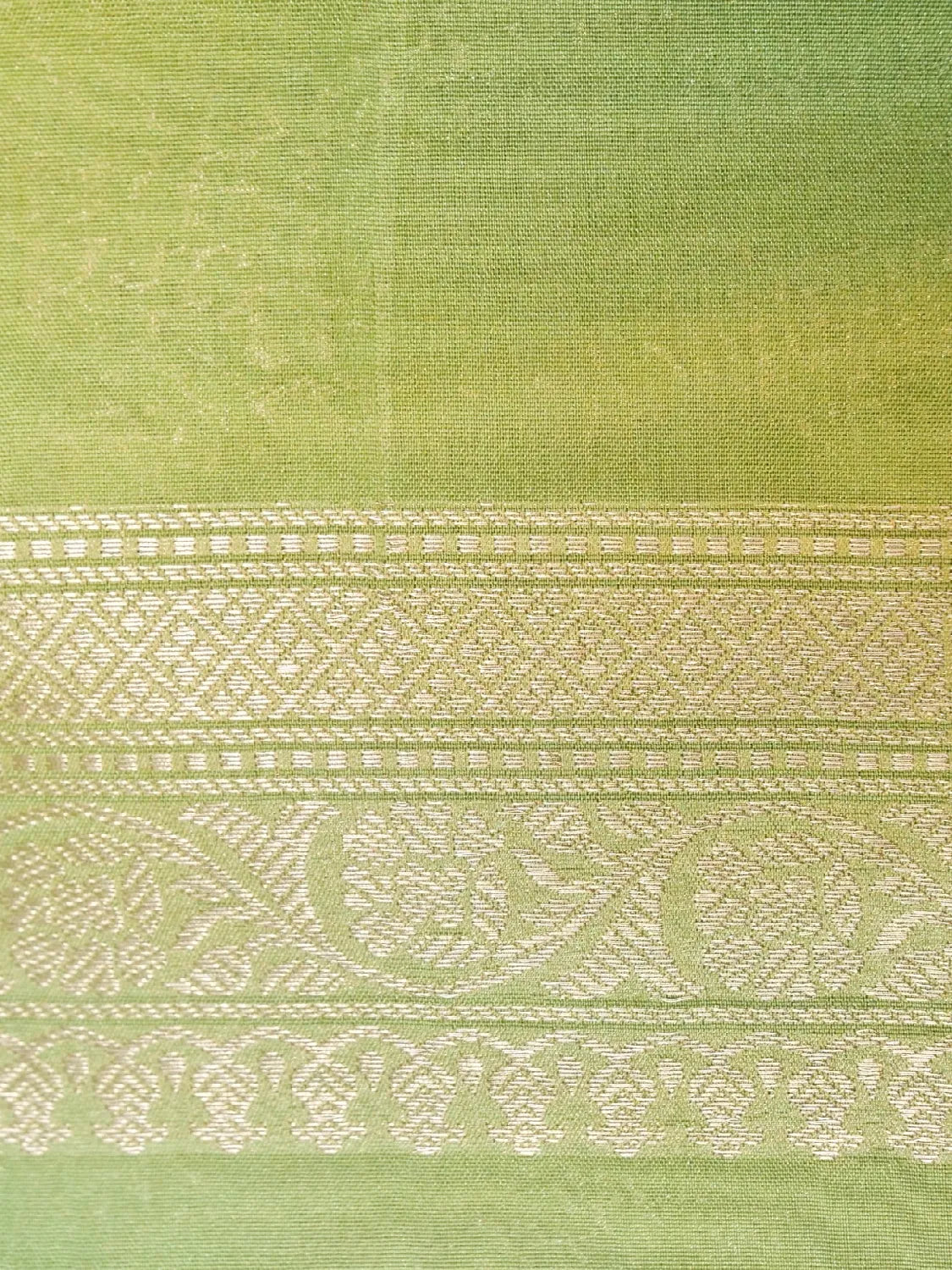 Handloom Pista Green Banarasi Katan Silk Saree with Silver Zari Work DSK0075