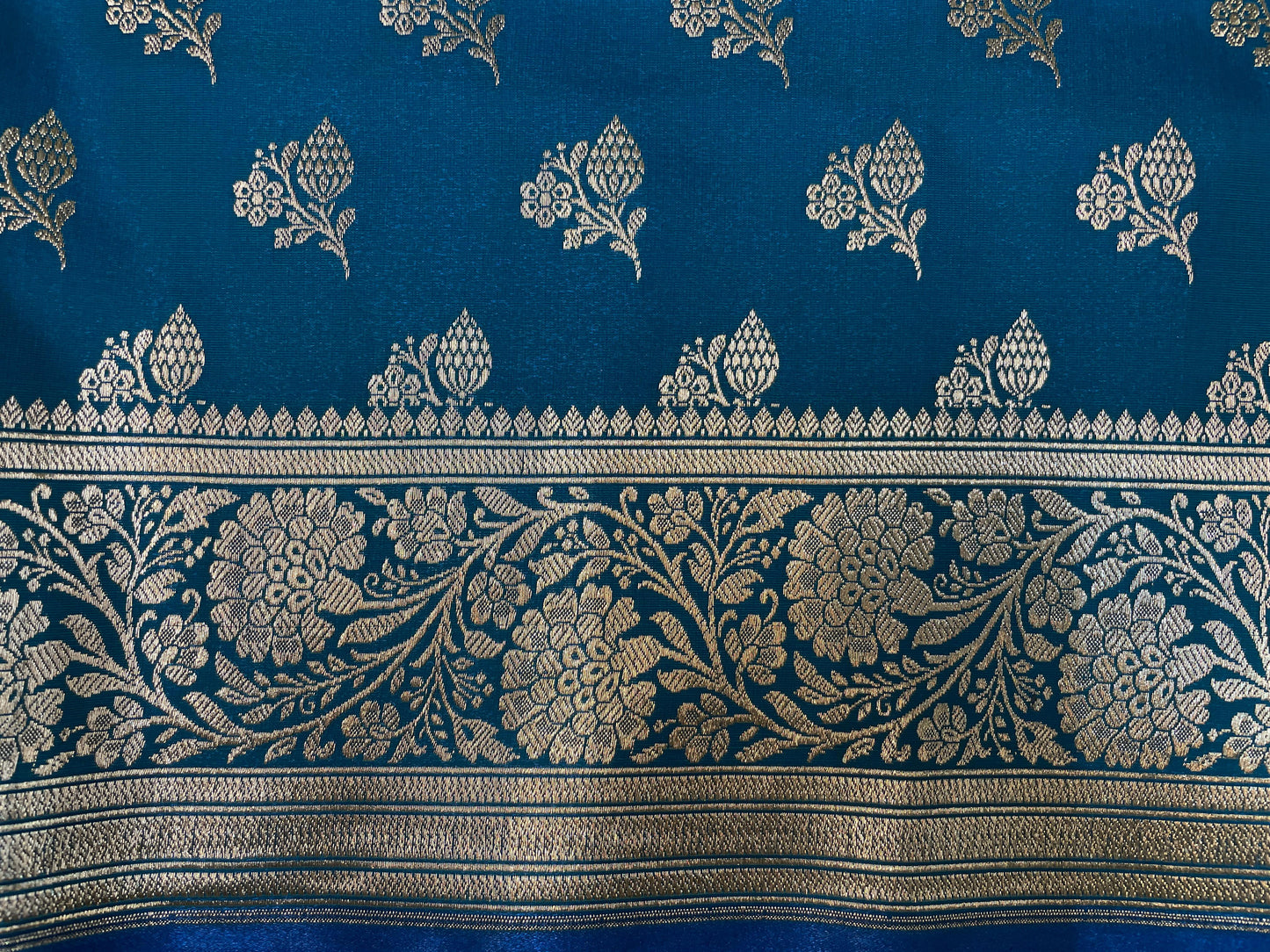 Teal Blue Katan Banarasi Saree with Gold Zari Floral Weaving And Grand Pallu B0653ds