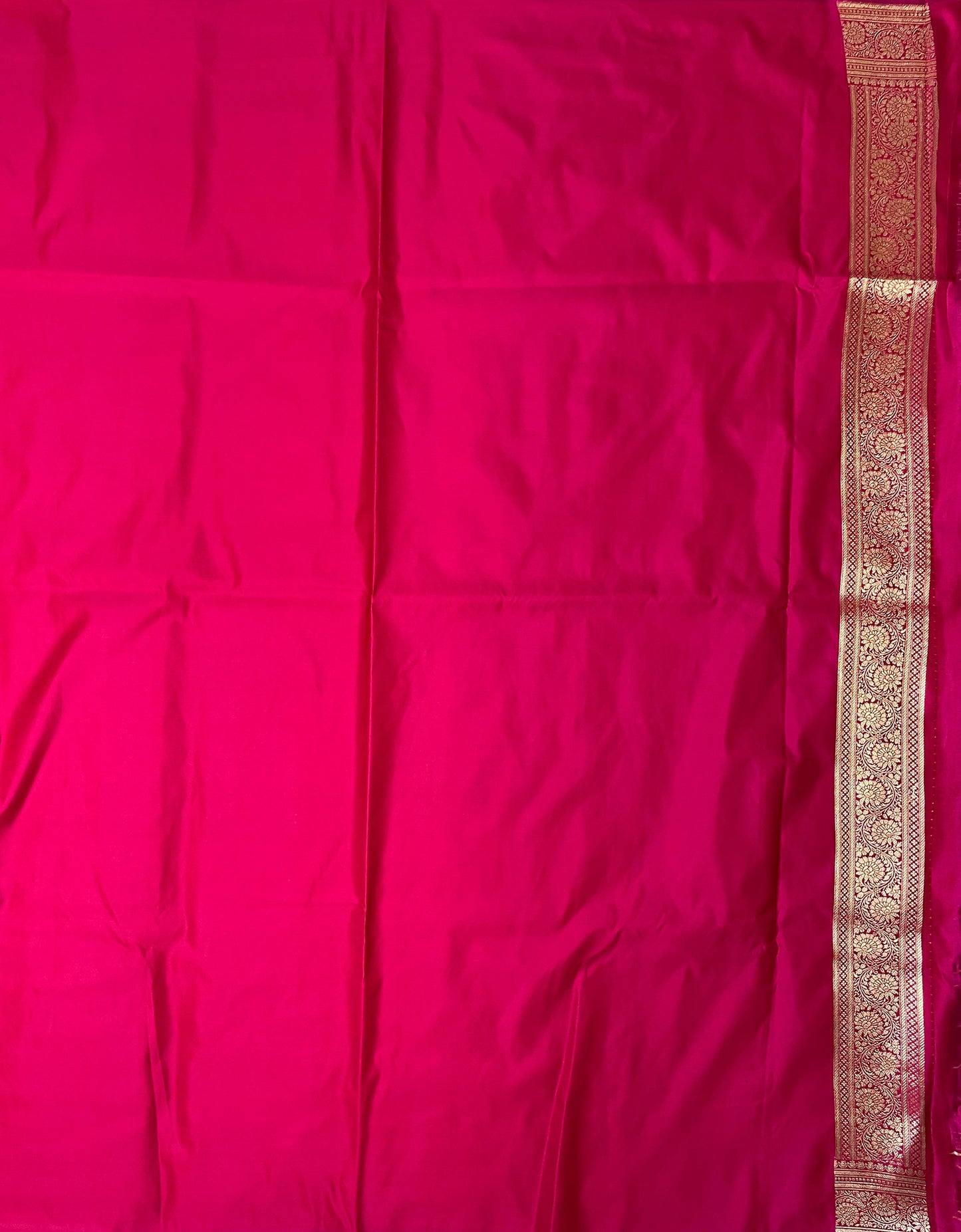 Pink Katan Banarasi Saree with Gold Zari Floral Weaving And Grand Pallu B0658ds