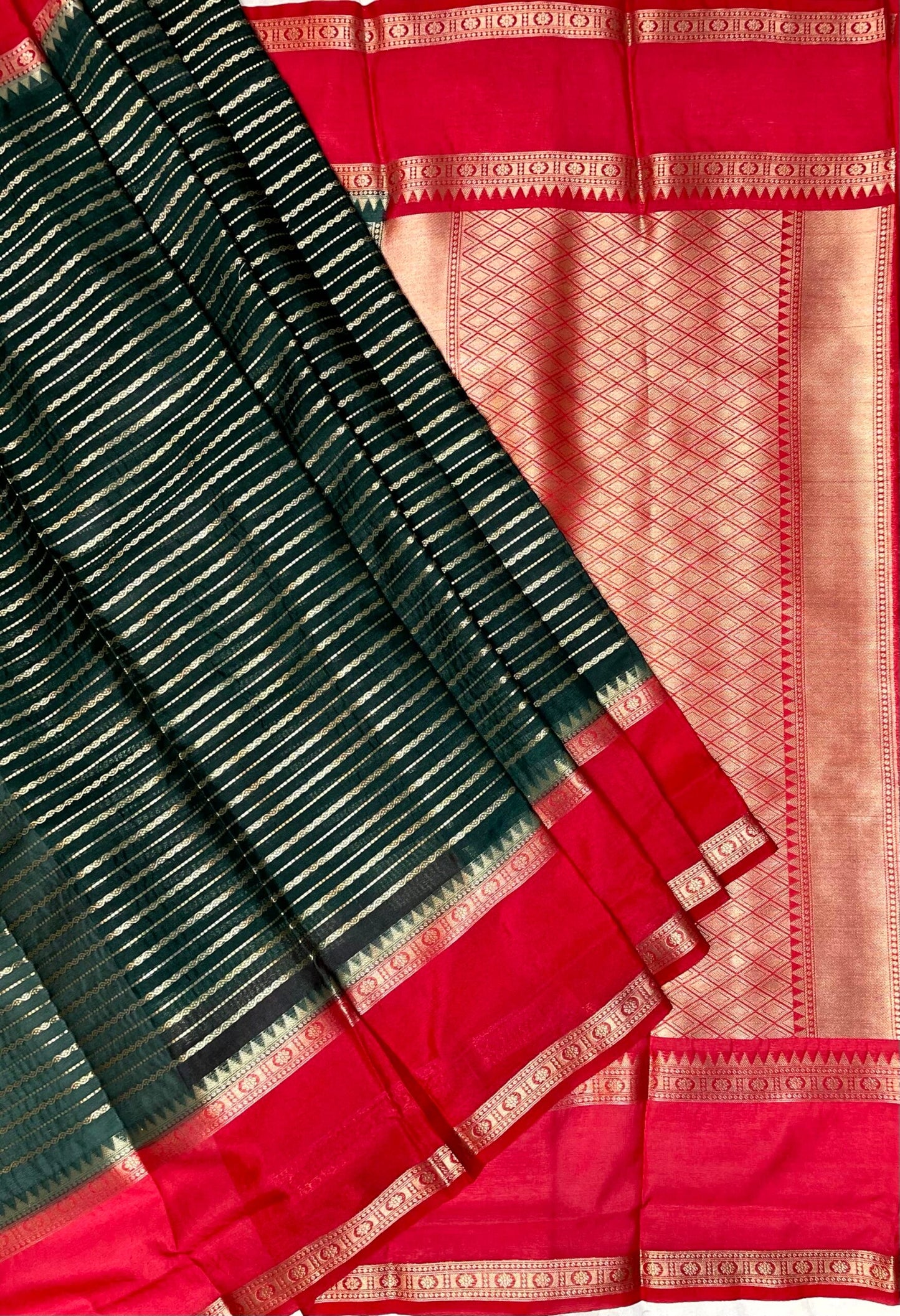 Red and Black Georgette Silk with Zari Stripes Design b0038ds