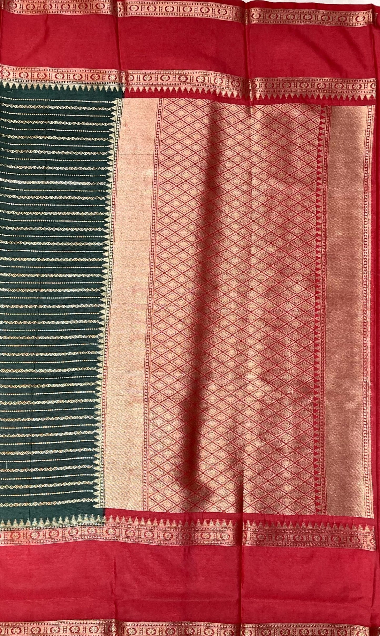 Red and Black Georgette Silk with Zari Stripes Design b0038ds