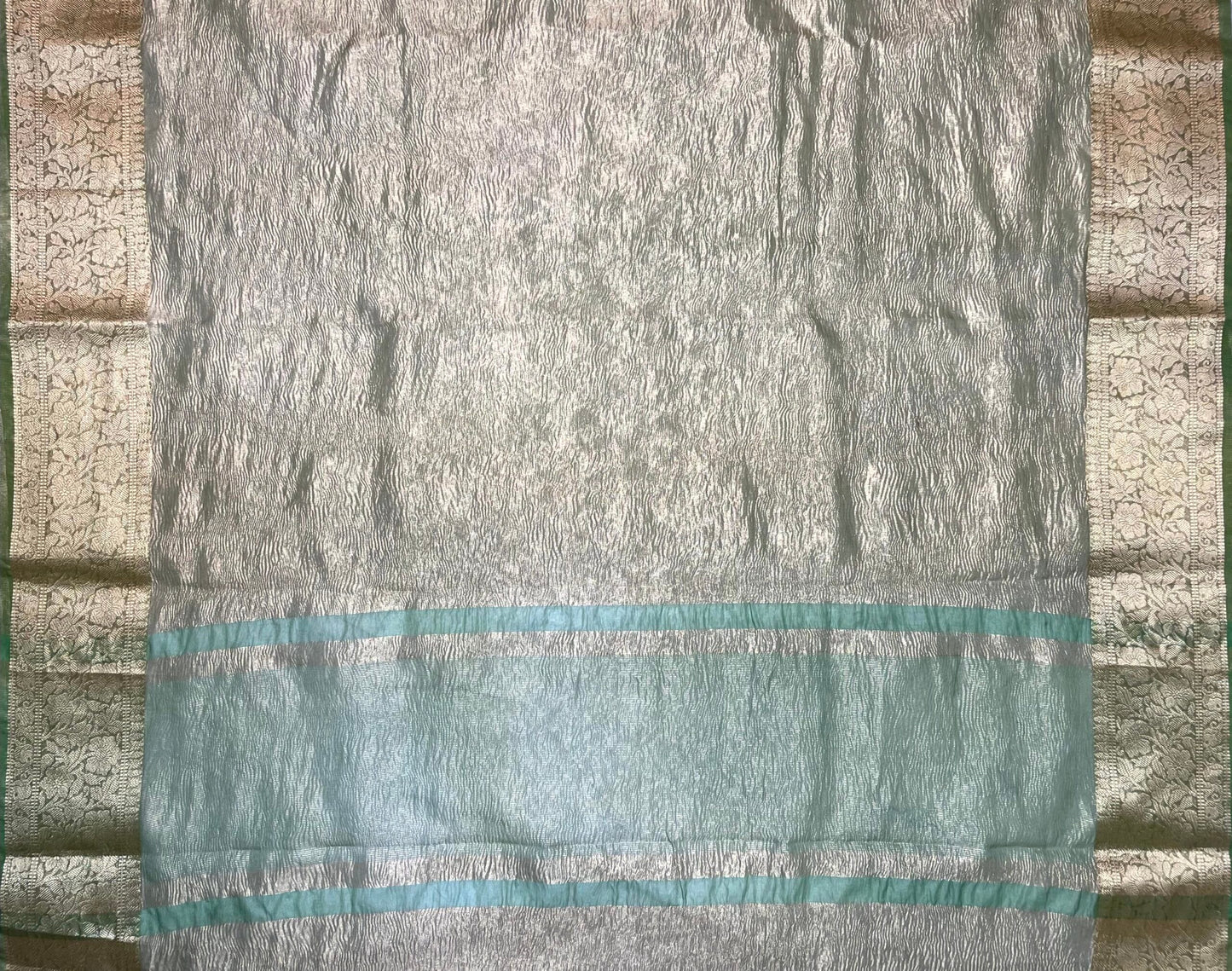 Crush Tissue Saree with Intricate Zari Border Design b0102ds