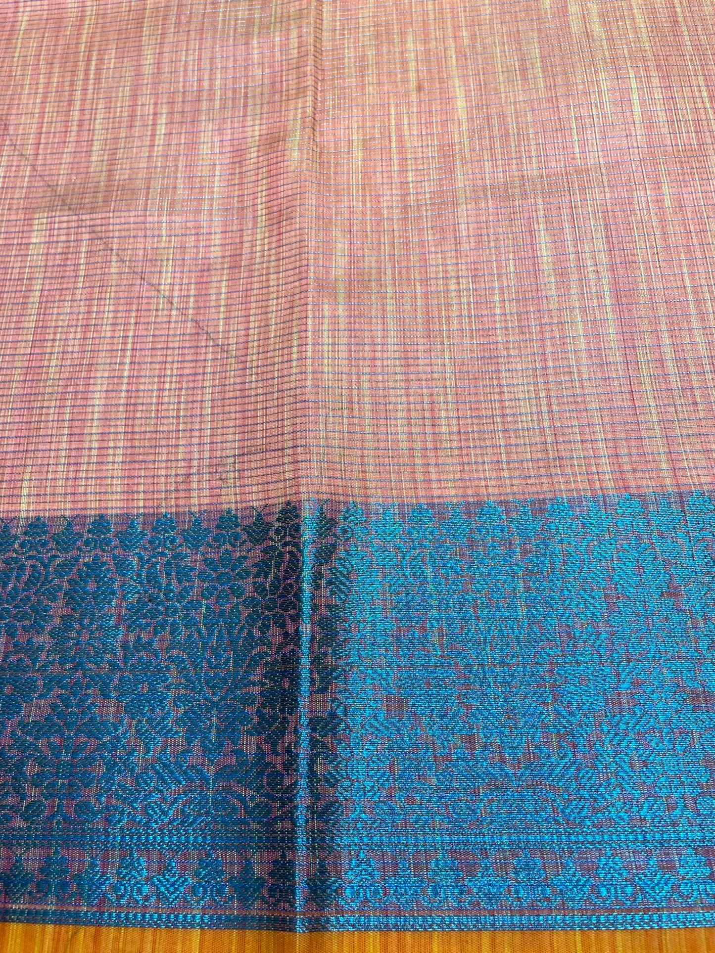 Fancy Raw Silk Saree with Intricate Contrast Border Design b0105ds