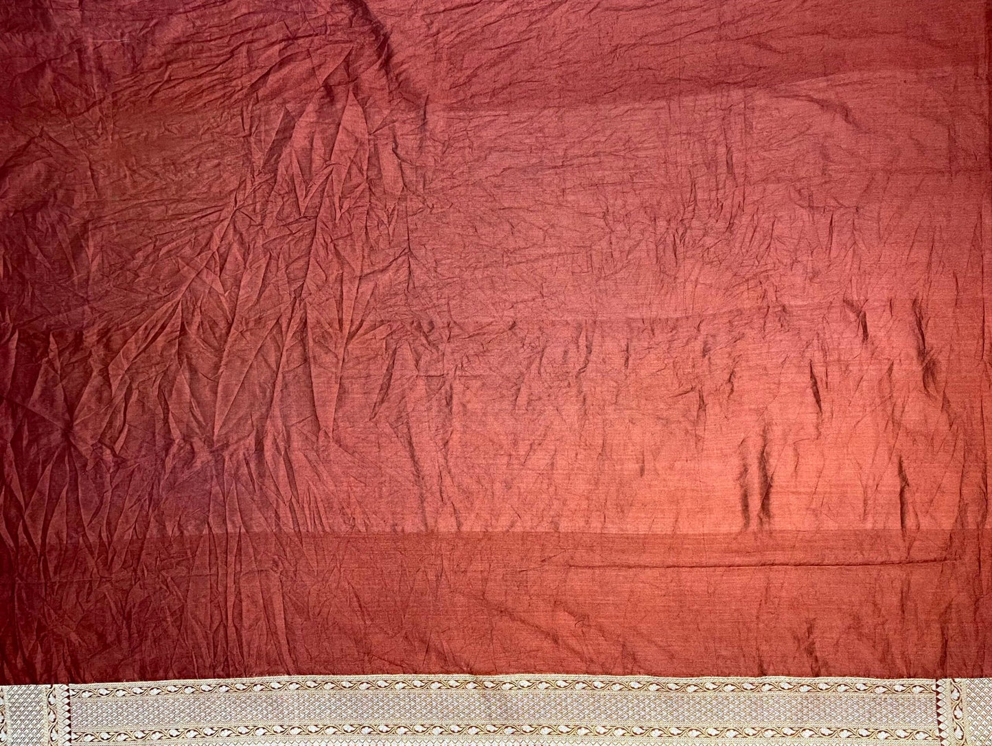 Maroon Banaras Georgette Silk with Zari Lines with Intricate Border and Pallu Design b0111ds