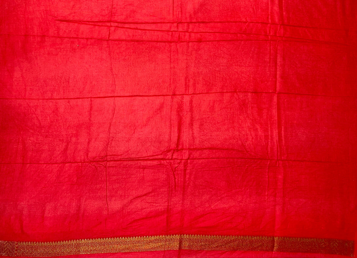Red Banaras Georgette with Body Butta and Intricate Border Pallu Design b0178ds