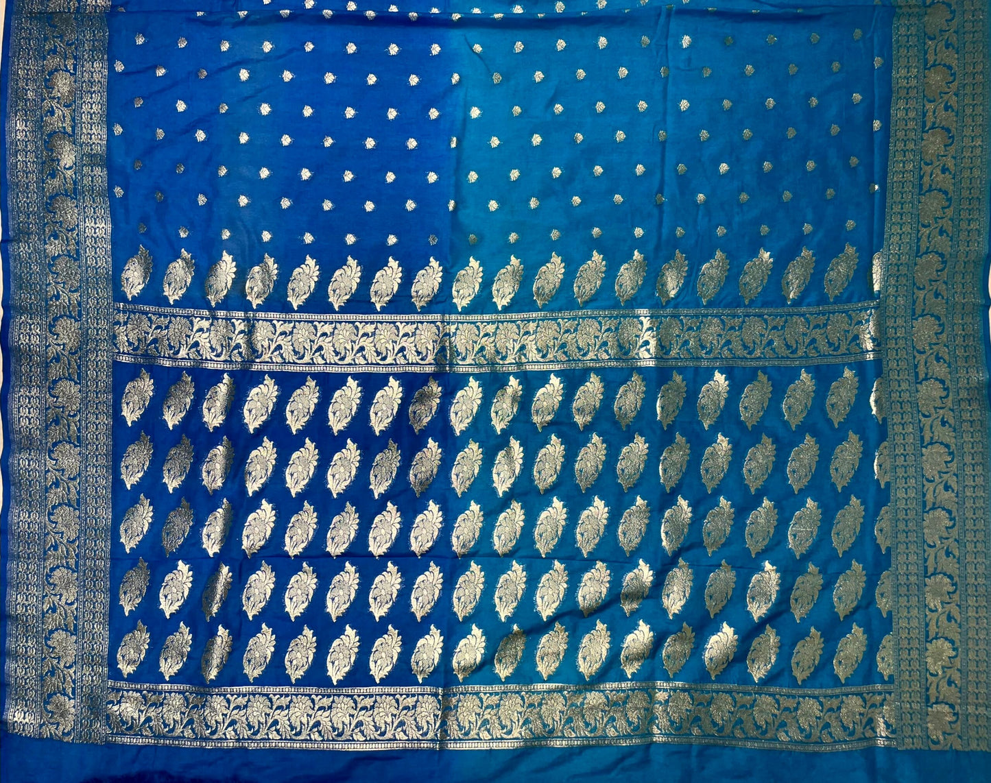 BlueBanaras Georgette with Half and Half Dyed Body and Intricate Border Pallu Design b0181ds