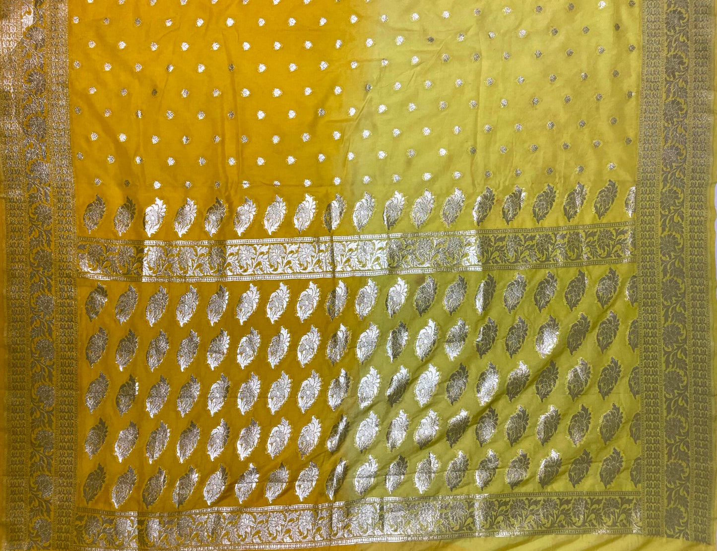 Yellow Banaras Georgette with Half and Half Dyed Body and Intricate Border Pallu Design b0184ds