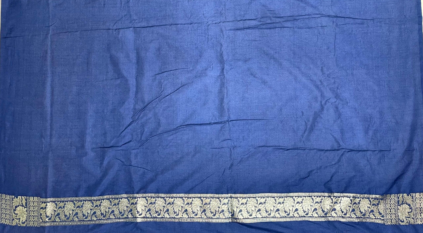 White and Blue Banaras Georgette with Half and Half Dyed Body and Intricate Border Pallu Design b0187ds