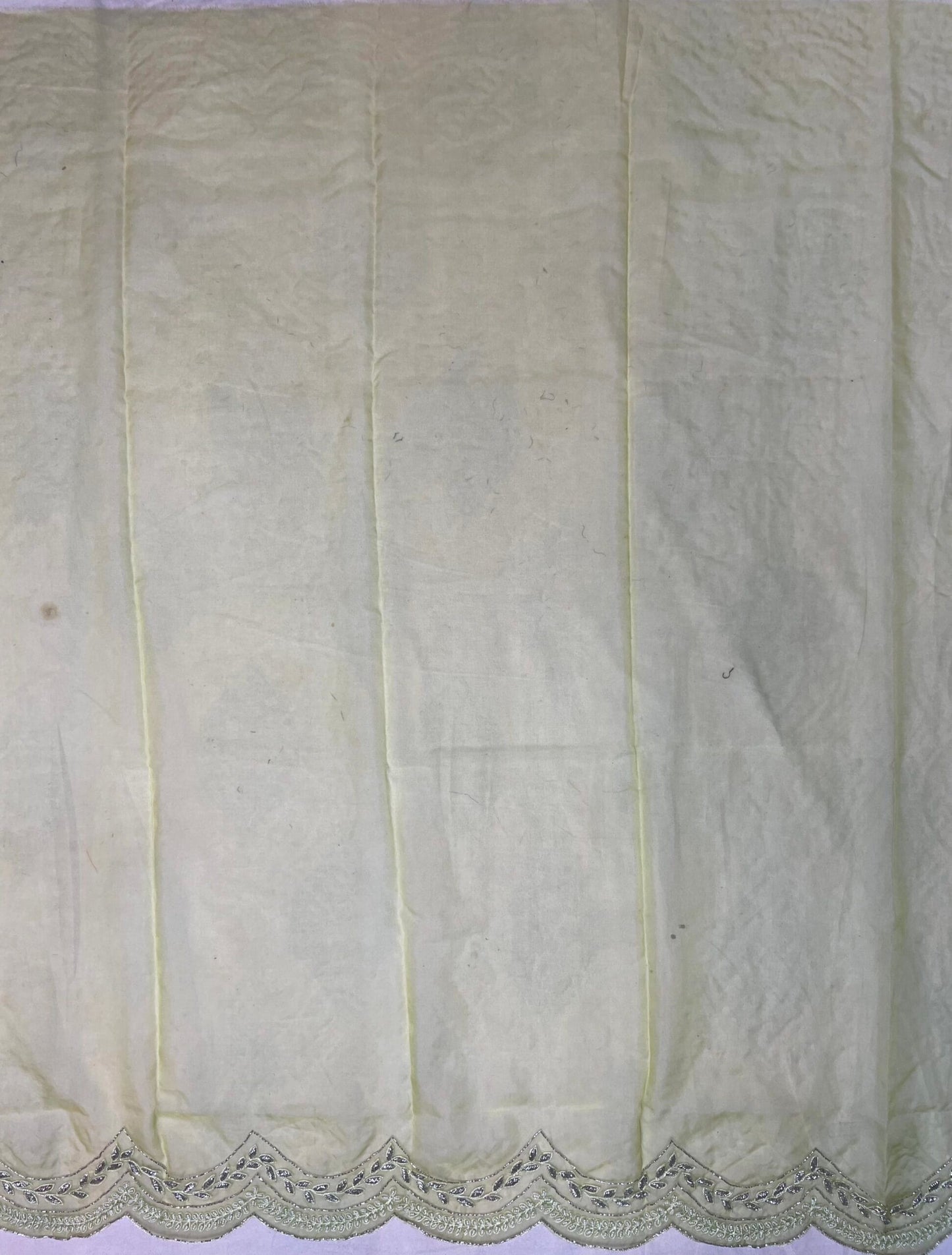 Light Green Organza Saree with Hand Embroidery with Butta and Border Design b0189ds