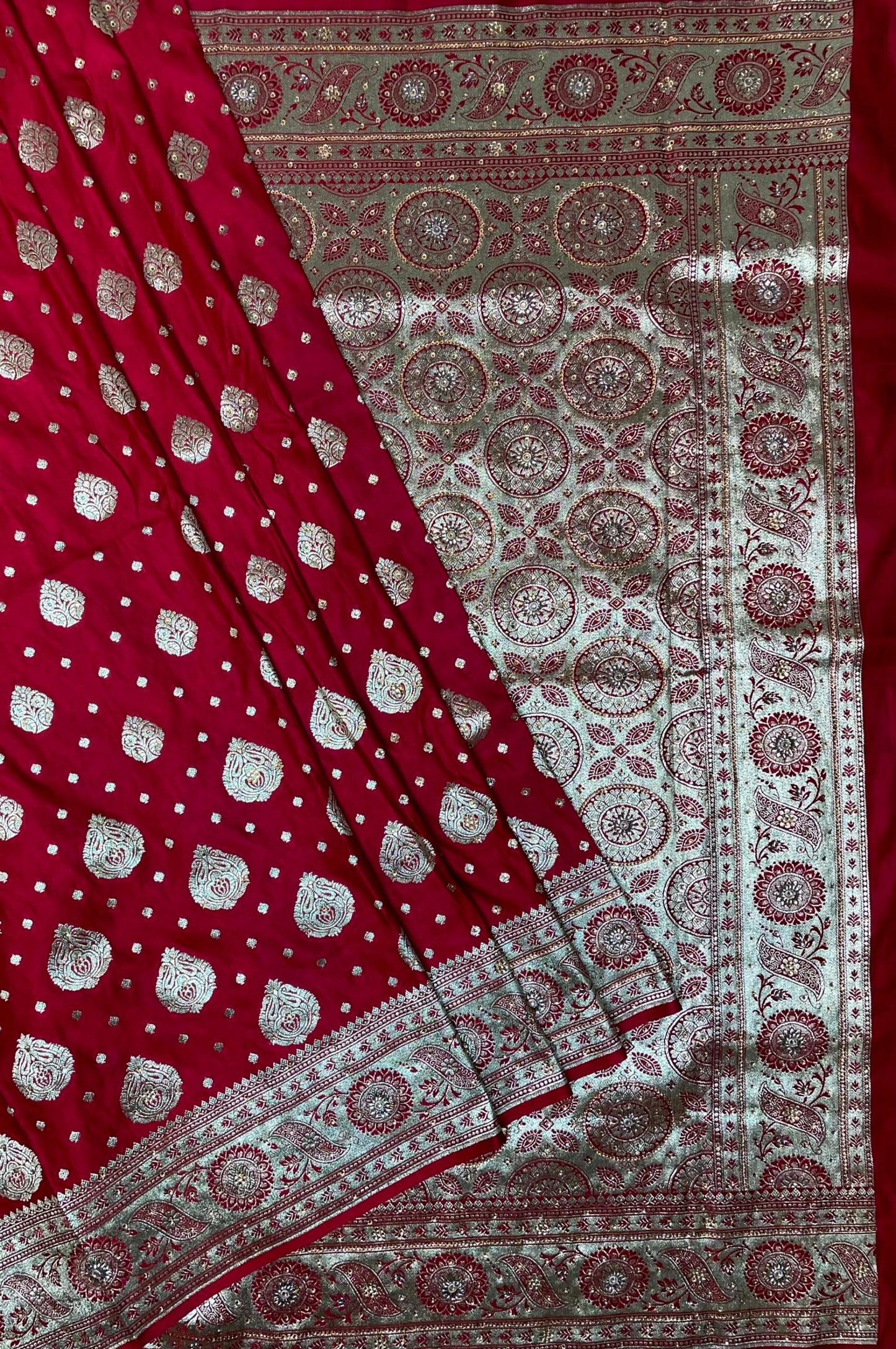 Tomato Red Banaras Katan Silk Saree with Body Butti and Stone Work Design b0202ds