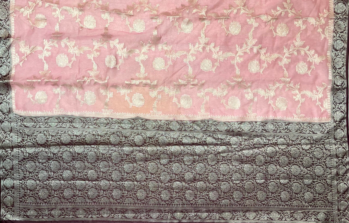 Onion Pink and Black Banaras Georgette with Body Border and Pallu Design b0273ds